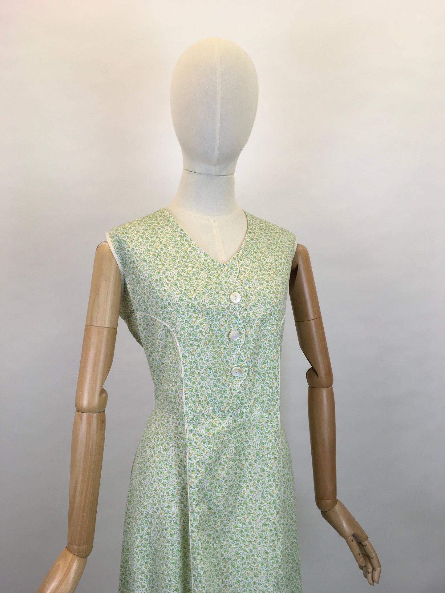 Original 1930s Cotton Day Dress - In a Lovely Colour Pallet of Soft greens, Buttercup Yellows and White