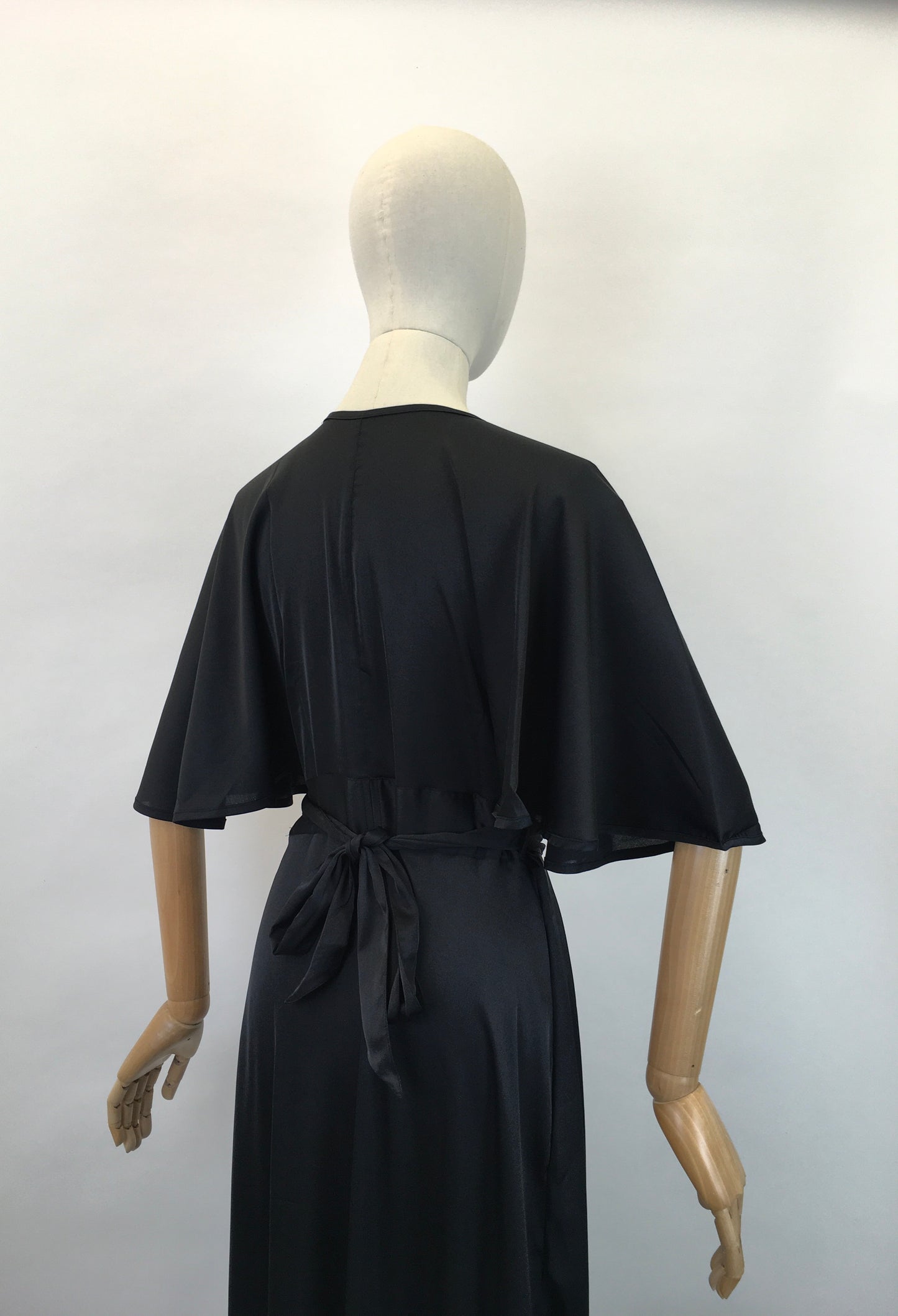 What Katie Did Loungewear Robe - In Black