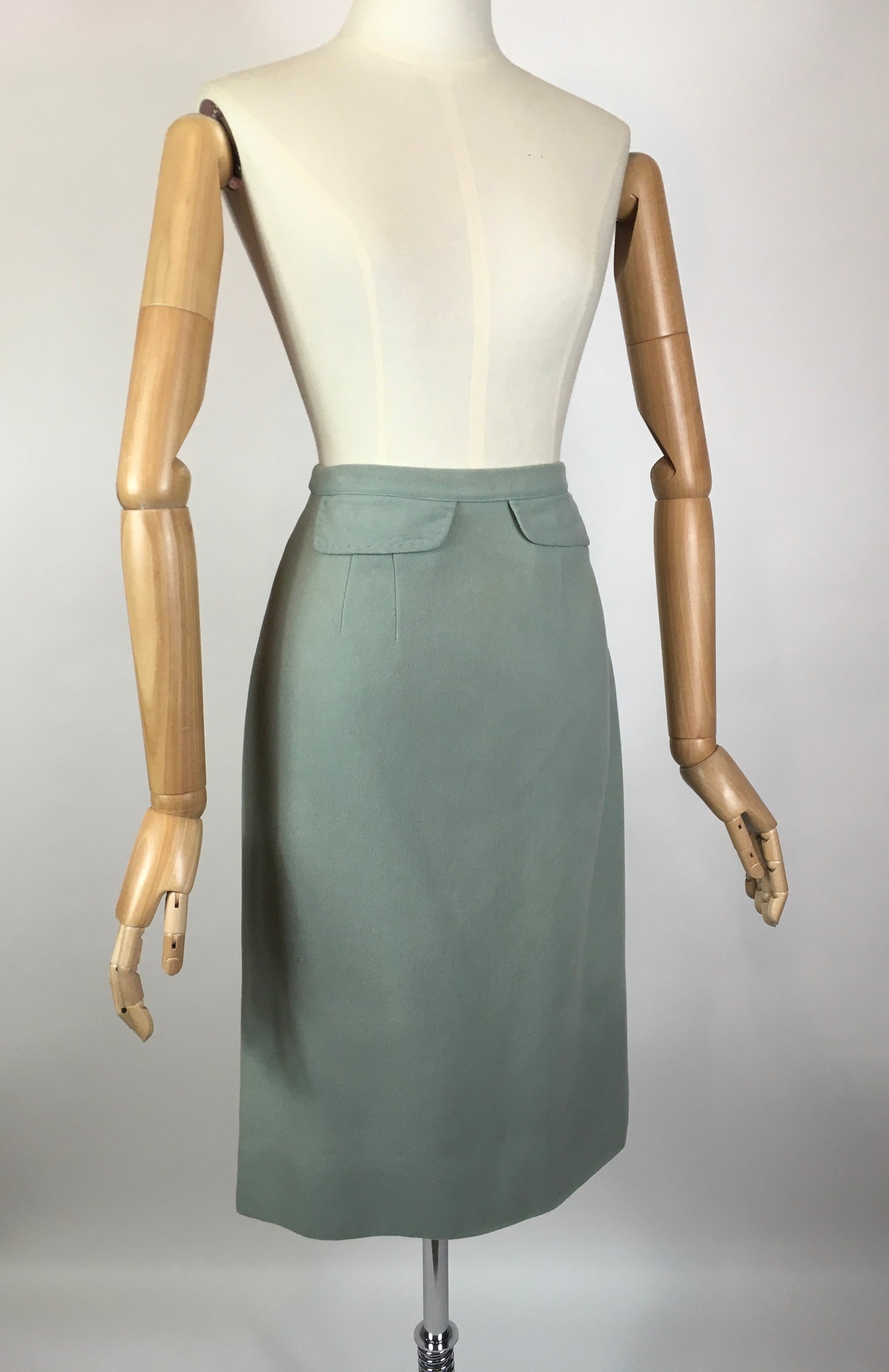 Original 1950’s Wool Pencil Skirt - Fabulous Details in Pale Mint Green