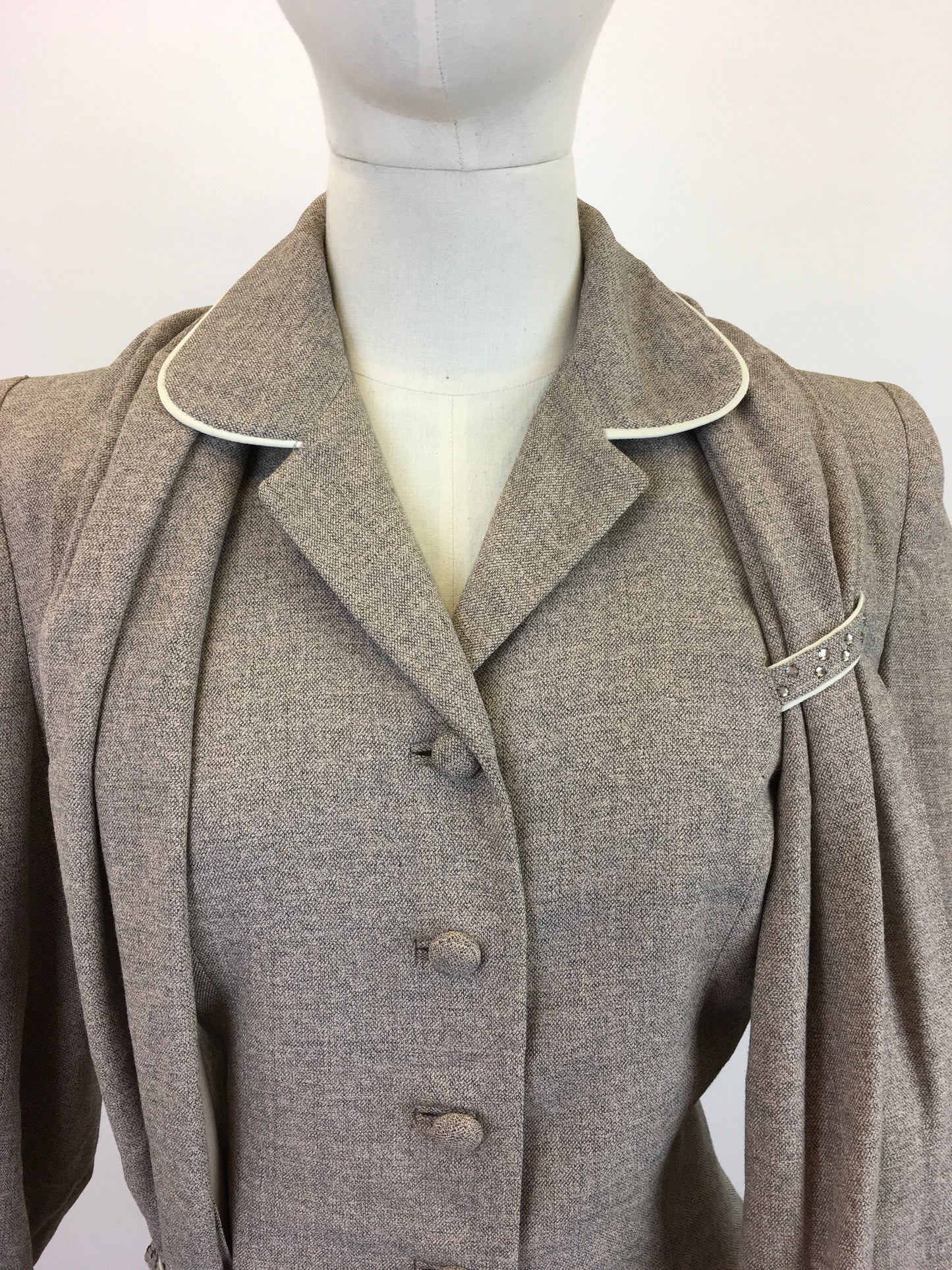 Original 1940's STUNNING 3pc Suit - In Soft Fawn with A Draped Tasselled Scarf