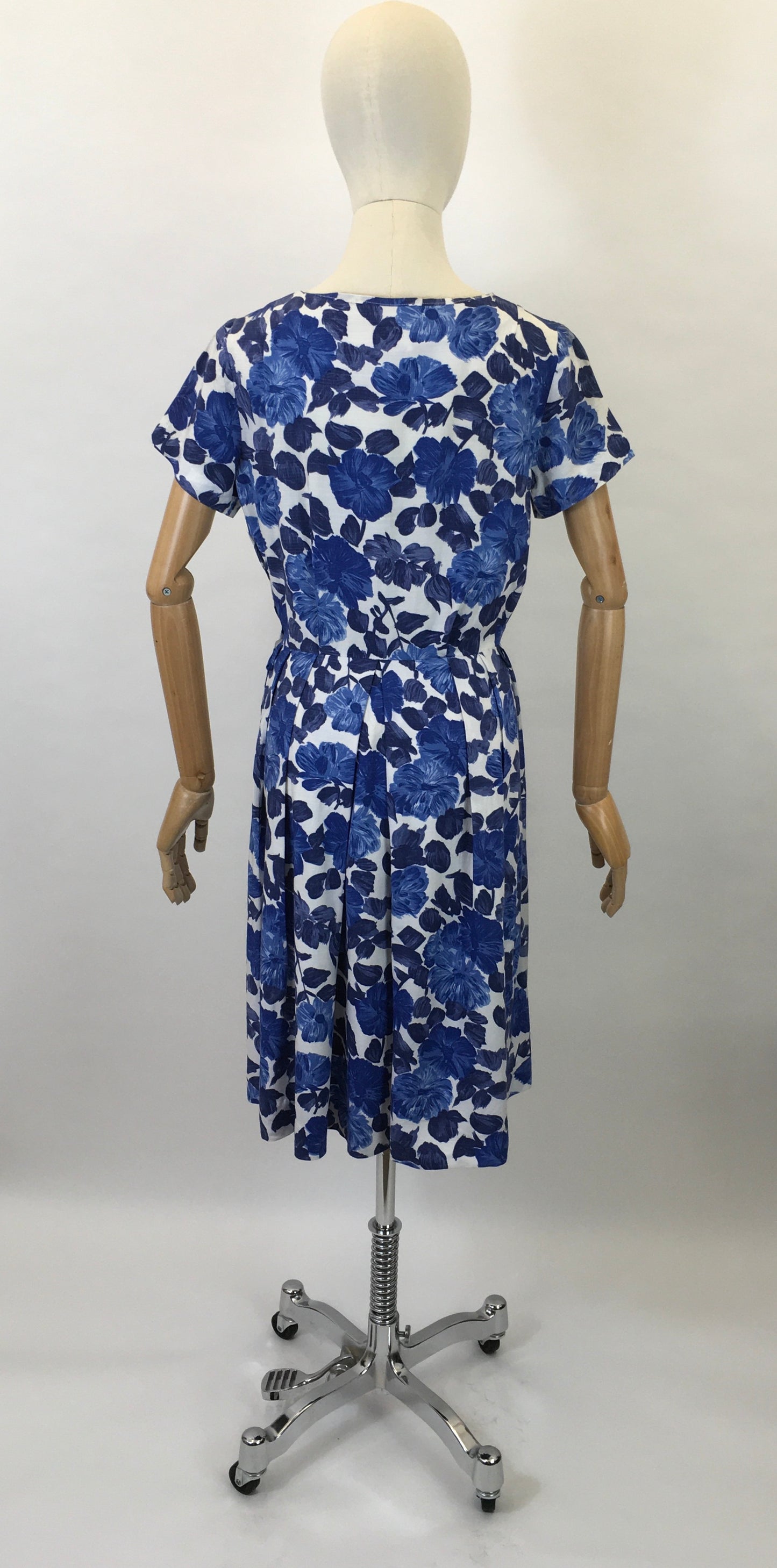 Original 1950’s Darling Floral Cotton Day Dress - Made by ‘ St. Michael ‘