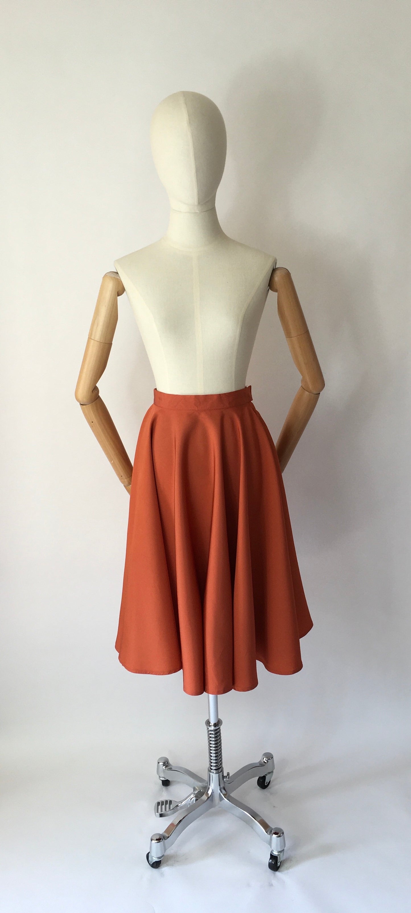 Original 1950’s Full Circle Skirt - In a Lovely Rust Taffeta Blend Fabric