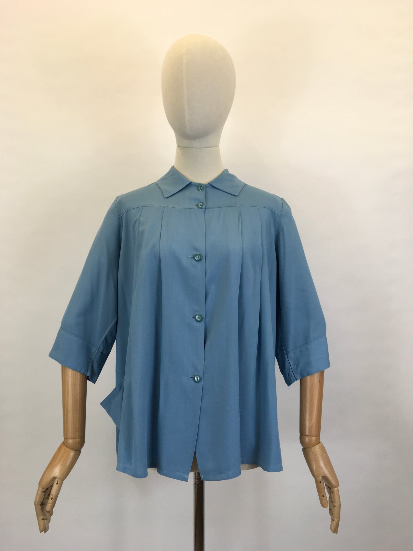 Original 1940’s Beautiful Blue Smock Blouse in Spun Rayon - ‘ Sparwick Sparva ‘ Label