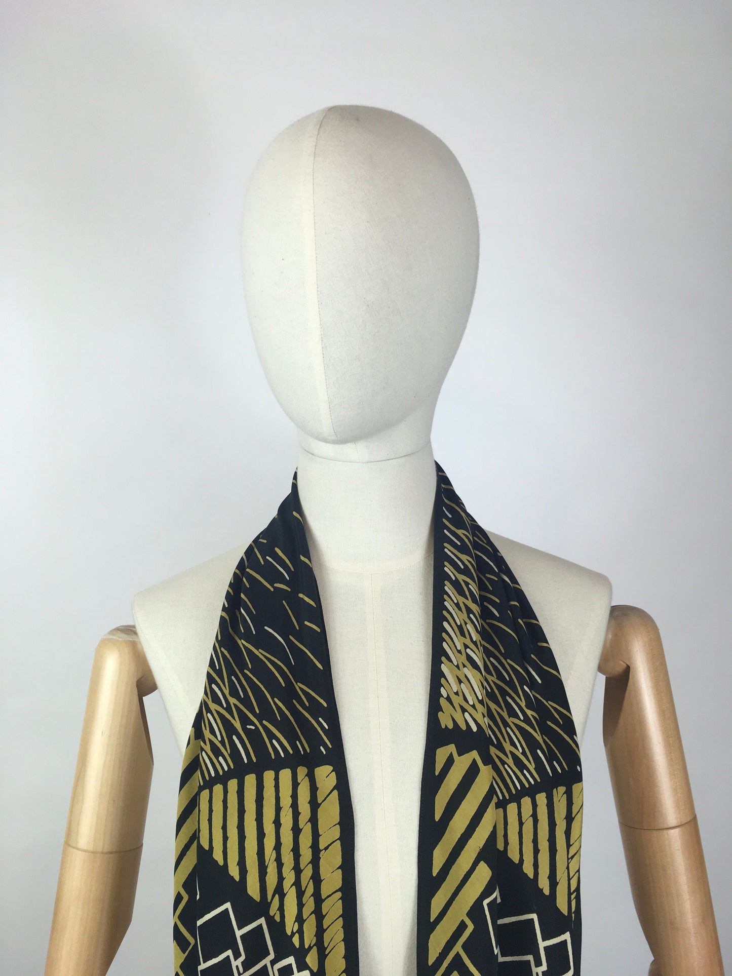 Original 1930’s SENSATIONAL Silk Deco Pointed Scarf - In Black, Gold & Cream