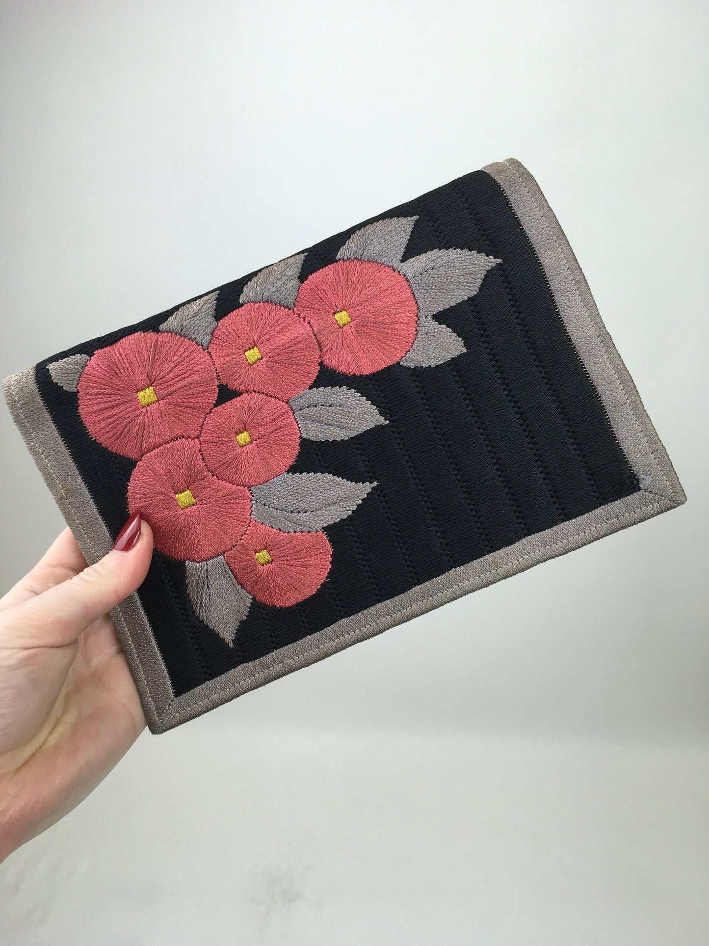 Original 1930's SENSATIONAL Art Deco Clutch Bag - In Embroidered Floral
