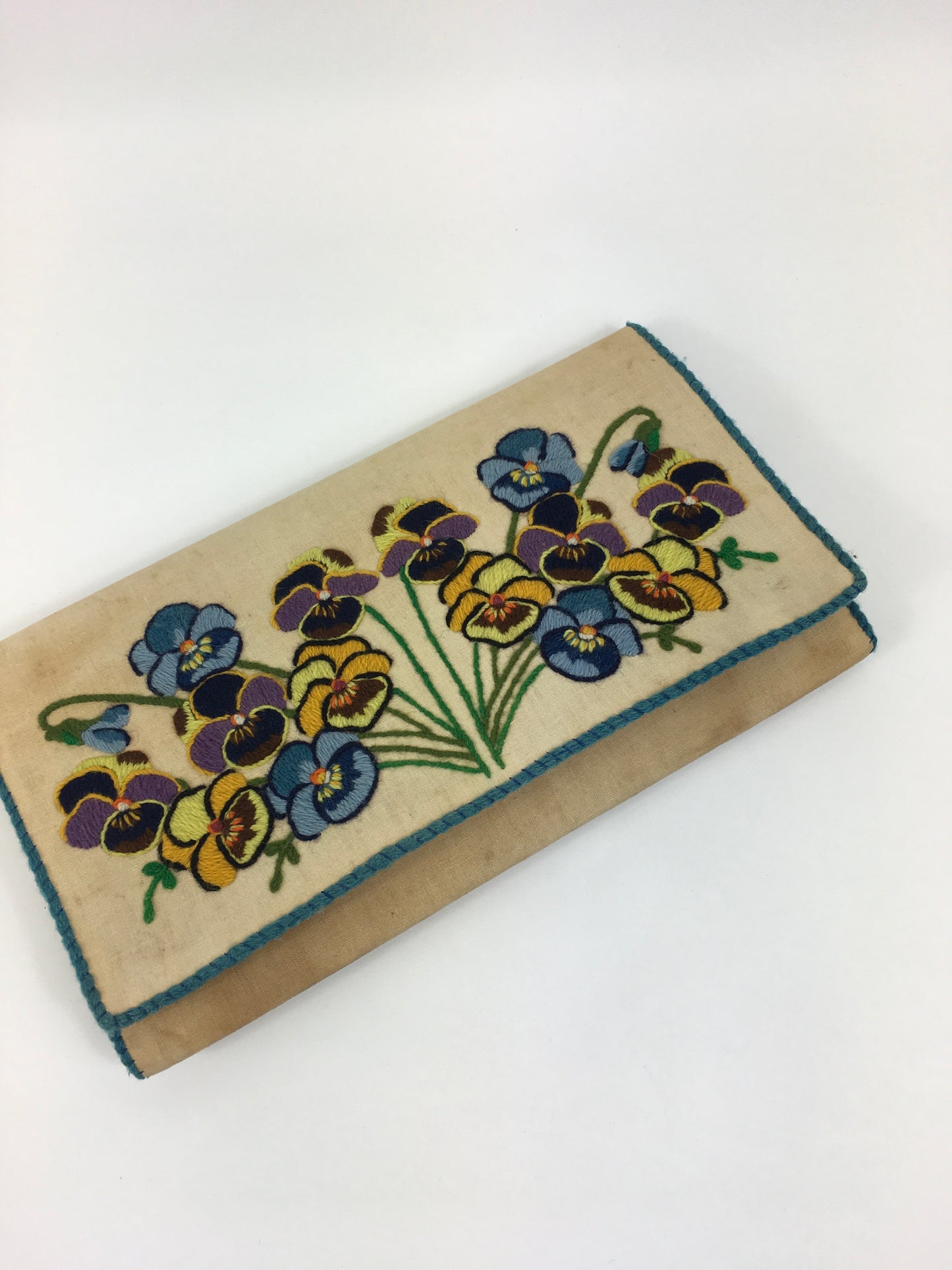 Original 1930’s Exquisite Embroidered Linen Clutch Handbag - With Stunning Details & Colour Pallet