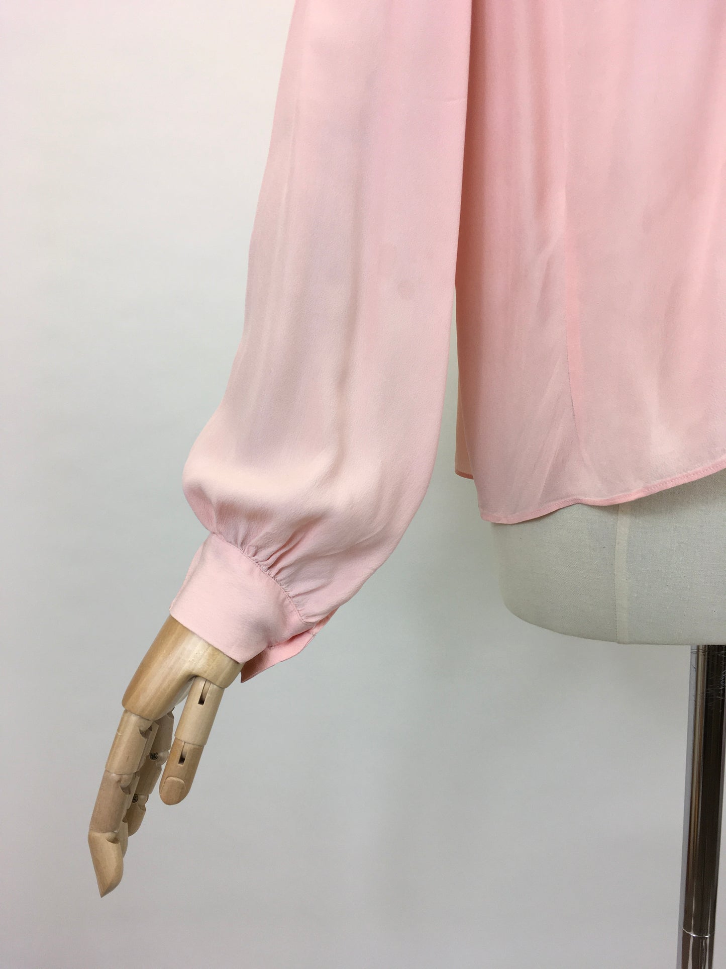 Original 1940’s Utility CC41 Crepe Blouse - In A Beautiful Soft Powder Pink