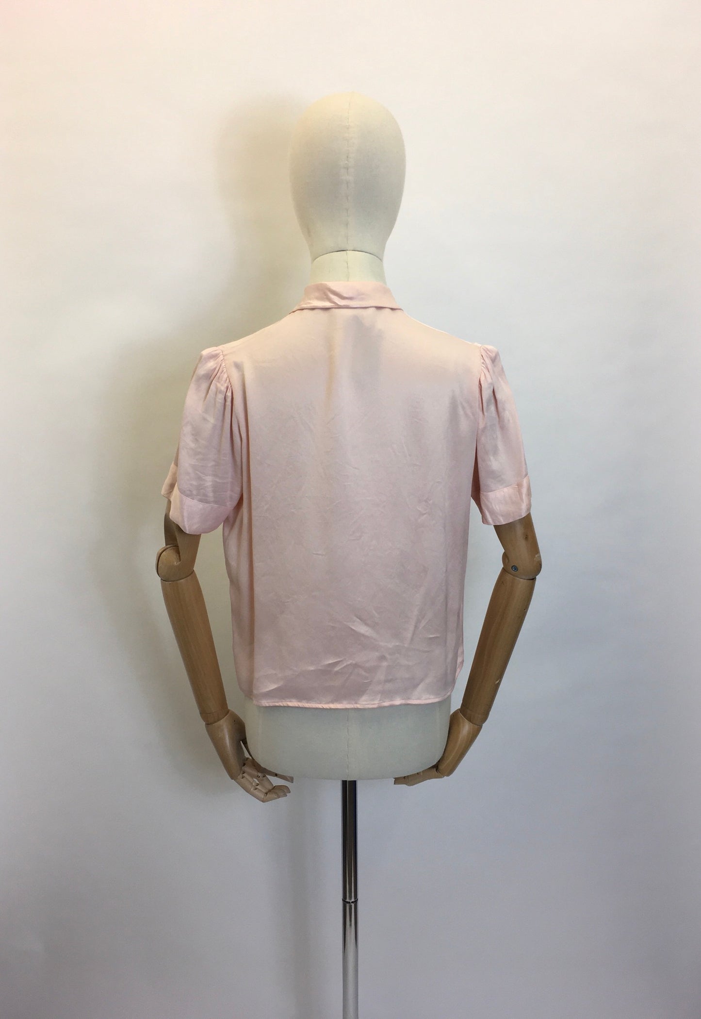 Original 1940’s Cc41 Utility Blouse - Made From A Beautiful Powdery Pink Silk