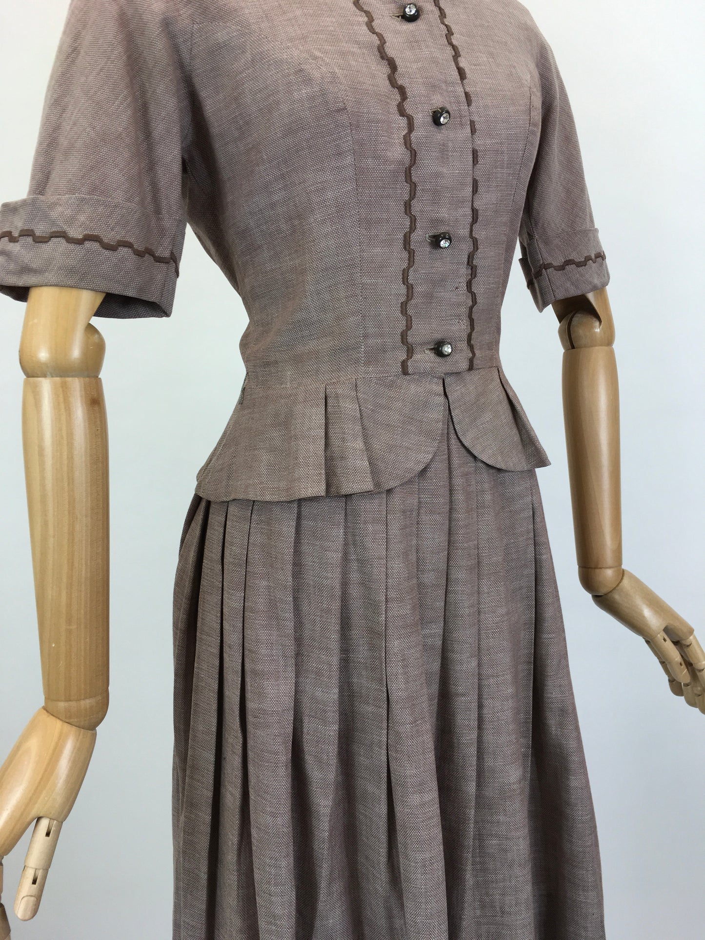 Original 1940’s Darling 2pc Summer Suit - In A Lightweight Soft Brown Cotton With Stunning Details