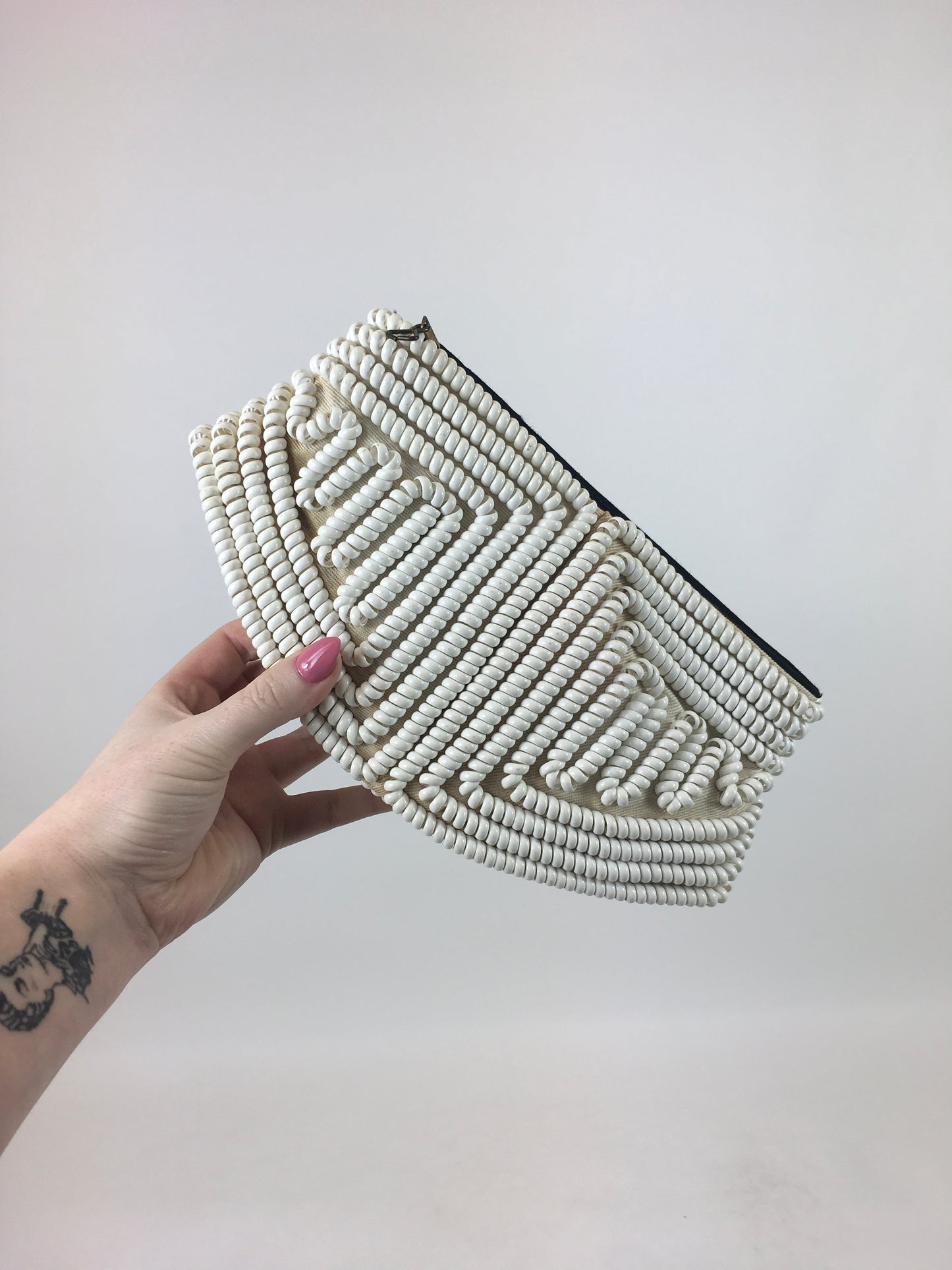 Original 1940's / 1950's Telephone Cord Clutch Handbag - In Snowdrop White