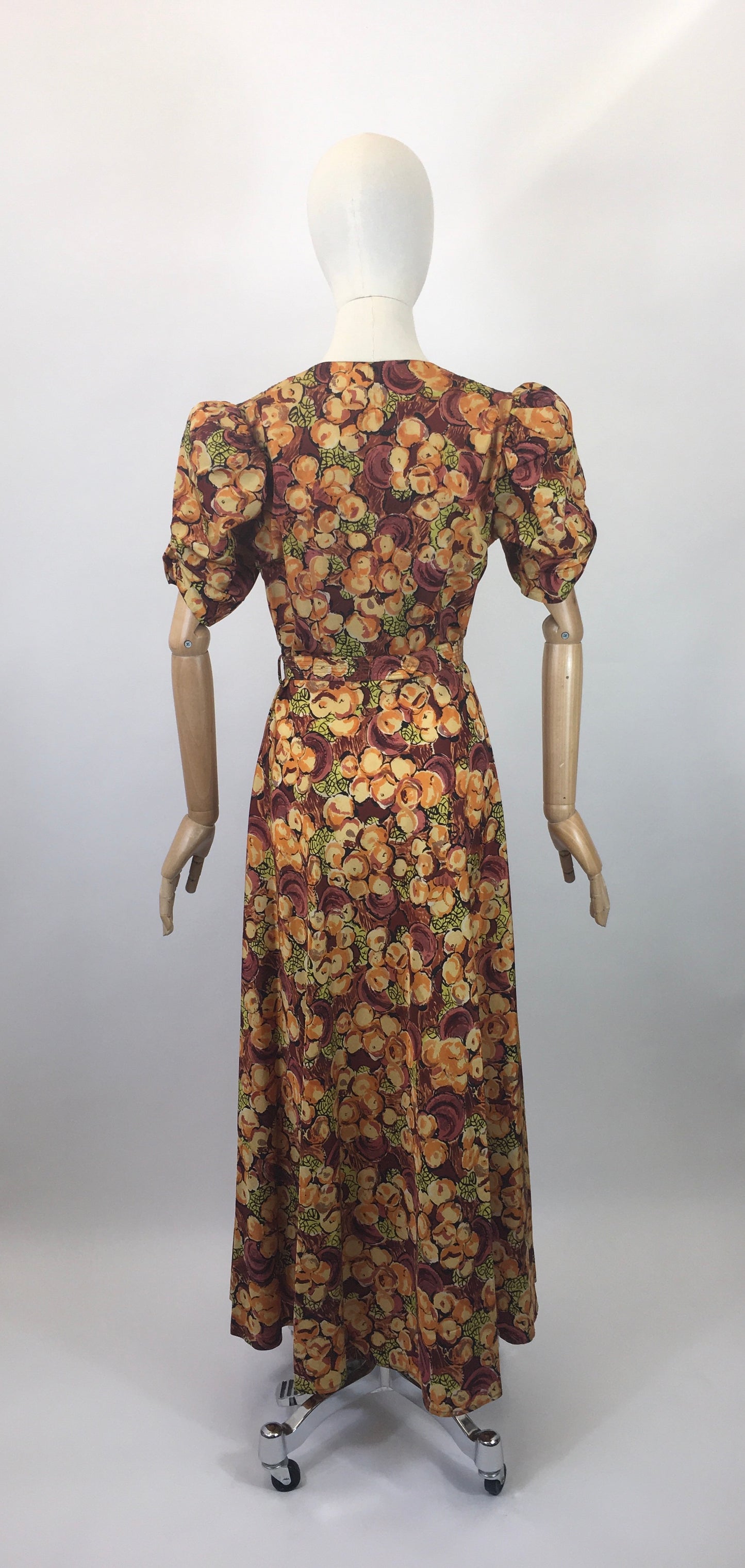 Original 1940’s Double 11 Dinner Plate Label Gown - In Beautiful Tones of Autumnal Hues