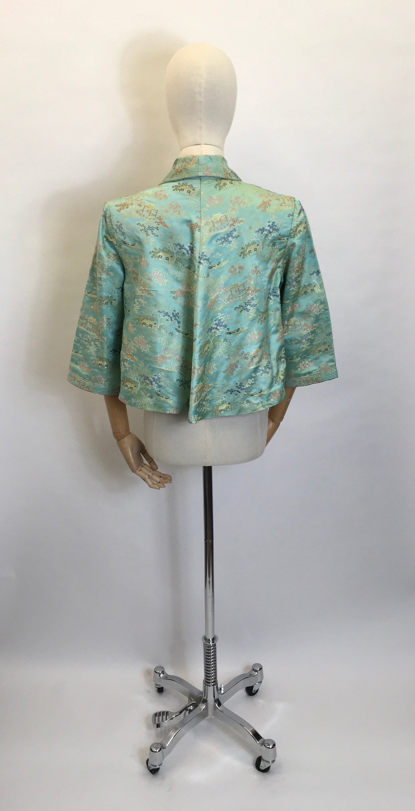 Original 1937 Oriental Loungewear Jacket - Featuring Strong Pointed Collar Detailing