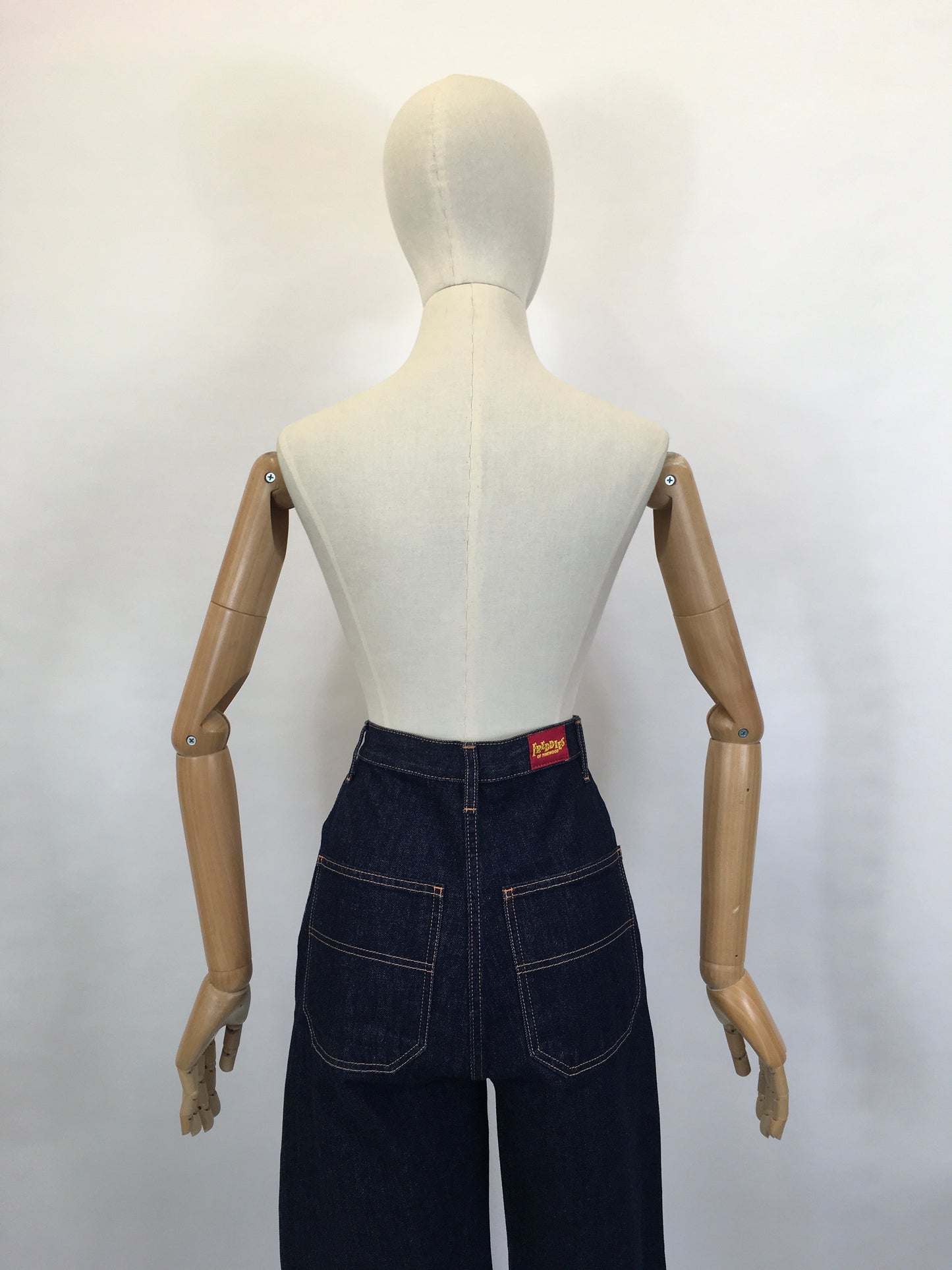 Freddie’s Of Pinewood Classic Jeans - In Denim