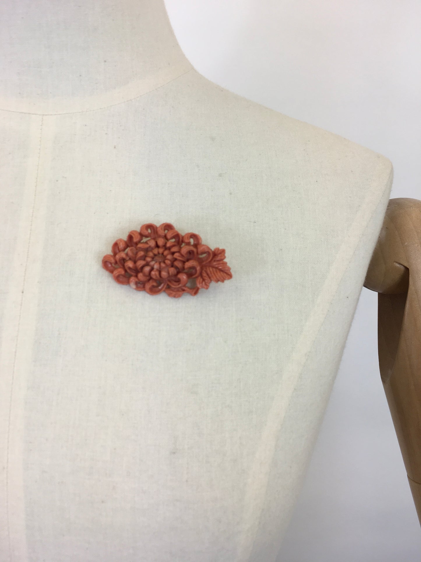 Original 1940s Floral Celluloid Brooch - In a Beautiful Coral Colour