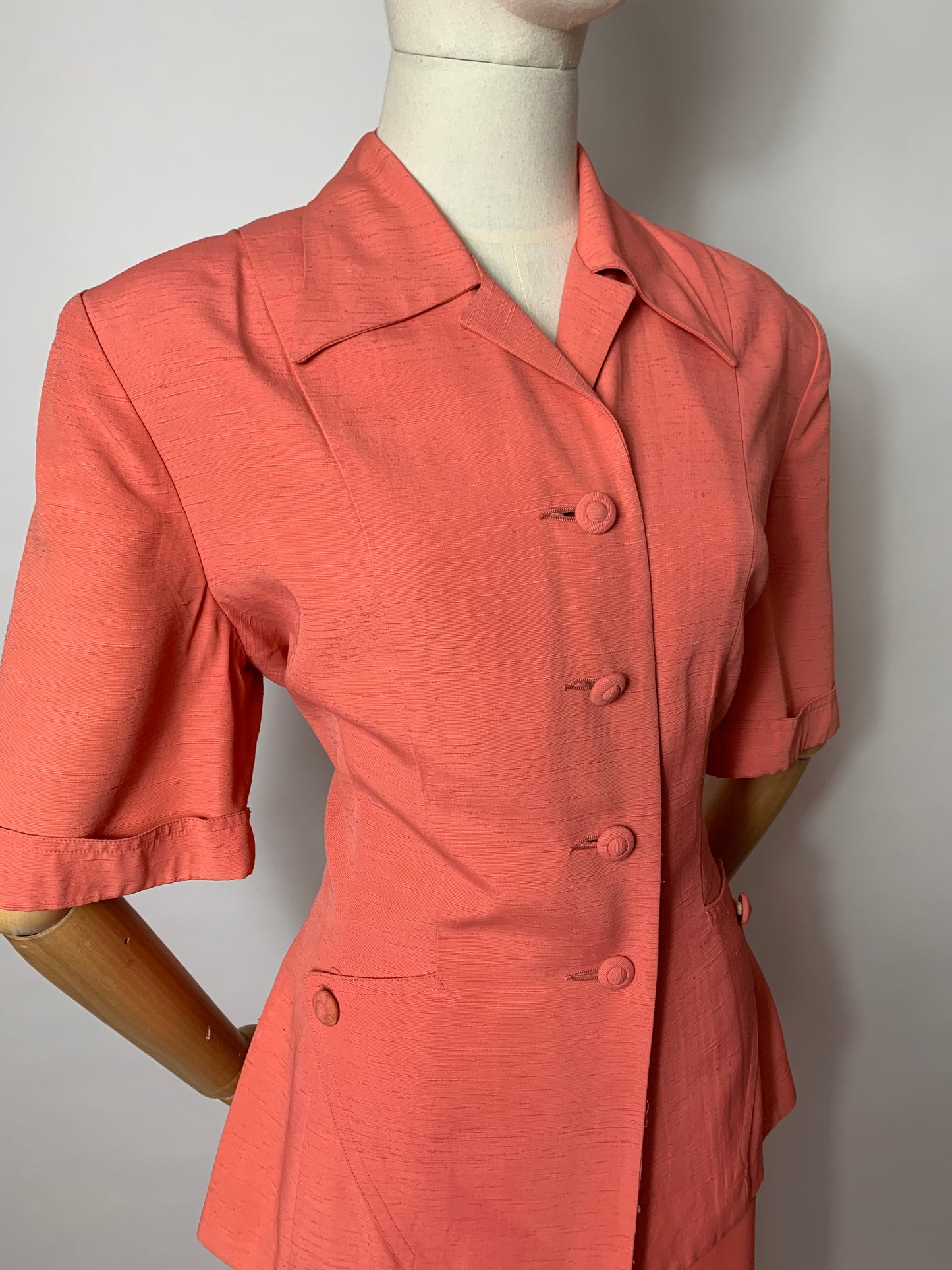 Original 1940’s 2pc Summer Suit - Fabulous Coral Colour and Lovely Detailing