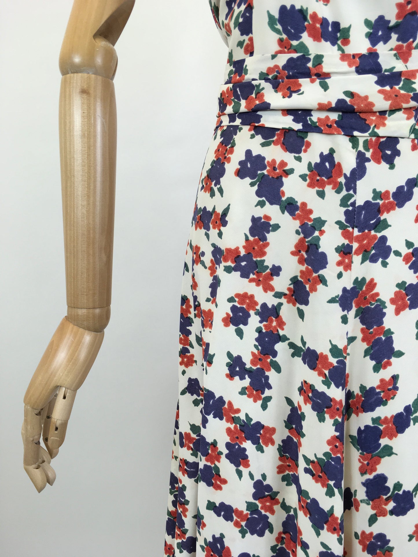 Original Late 1930’s Stunning Evening Gown - Navy & Coral Red Floral Rayon