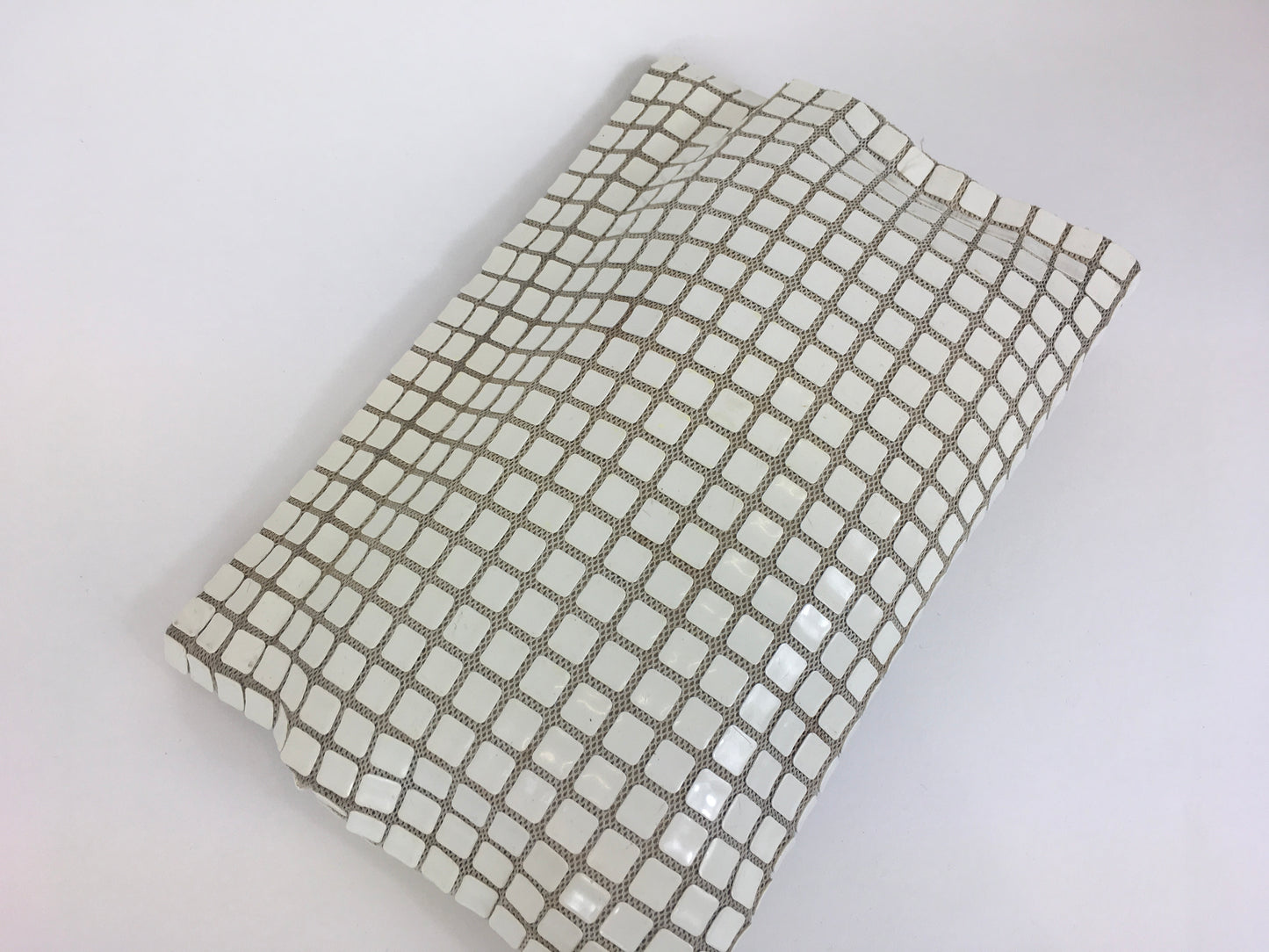 Original Late 1940’s Early 1950’s White Tiled Clutch Handbag - With Magnetic Strip Closure