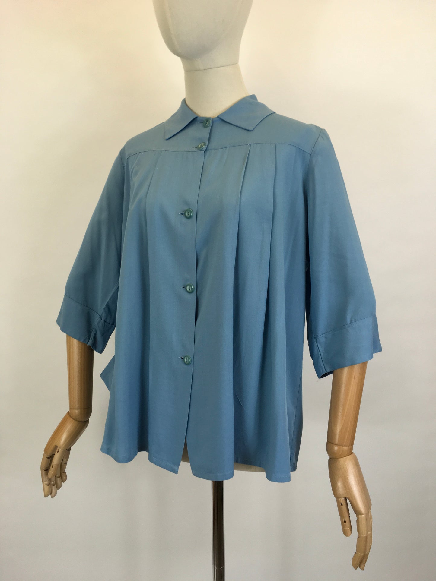 Original 1940’s Beautiful Blue Smock Blouse in Spun Rayon - ‘ Sparwick Sparva ‘ Label