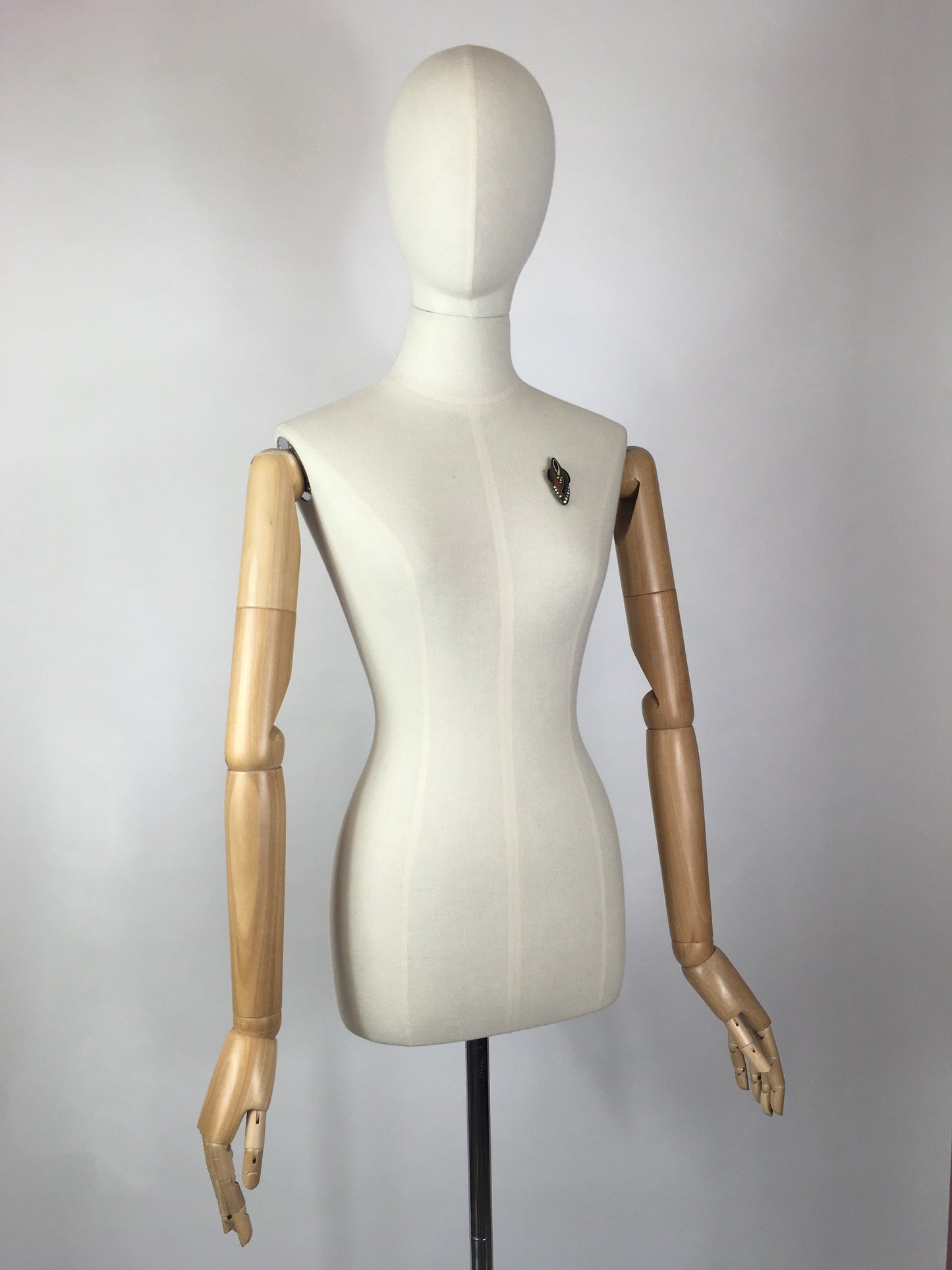 Original 1920’s Deco Brooch - Stunning Deco Styling With Enamel and Paste Jewell’s