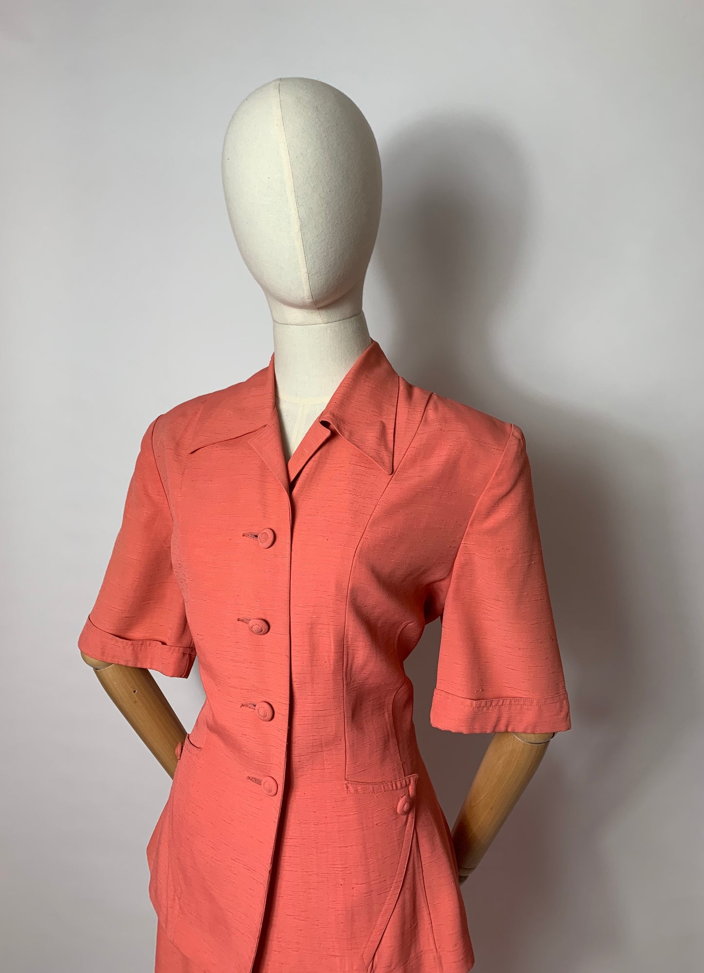 Original 1940’s 2pc Summer Suit - Fabulous Coral Colour and Lovely Detailing