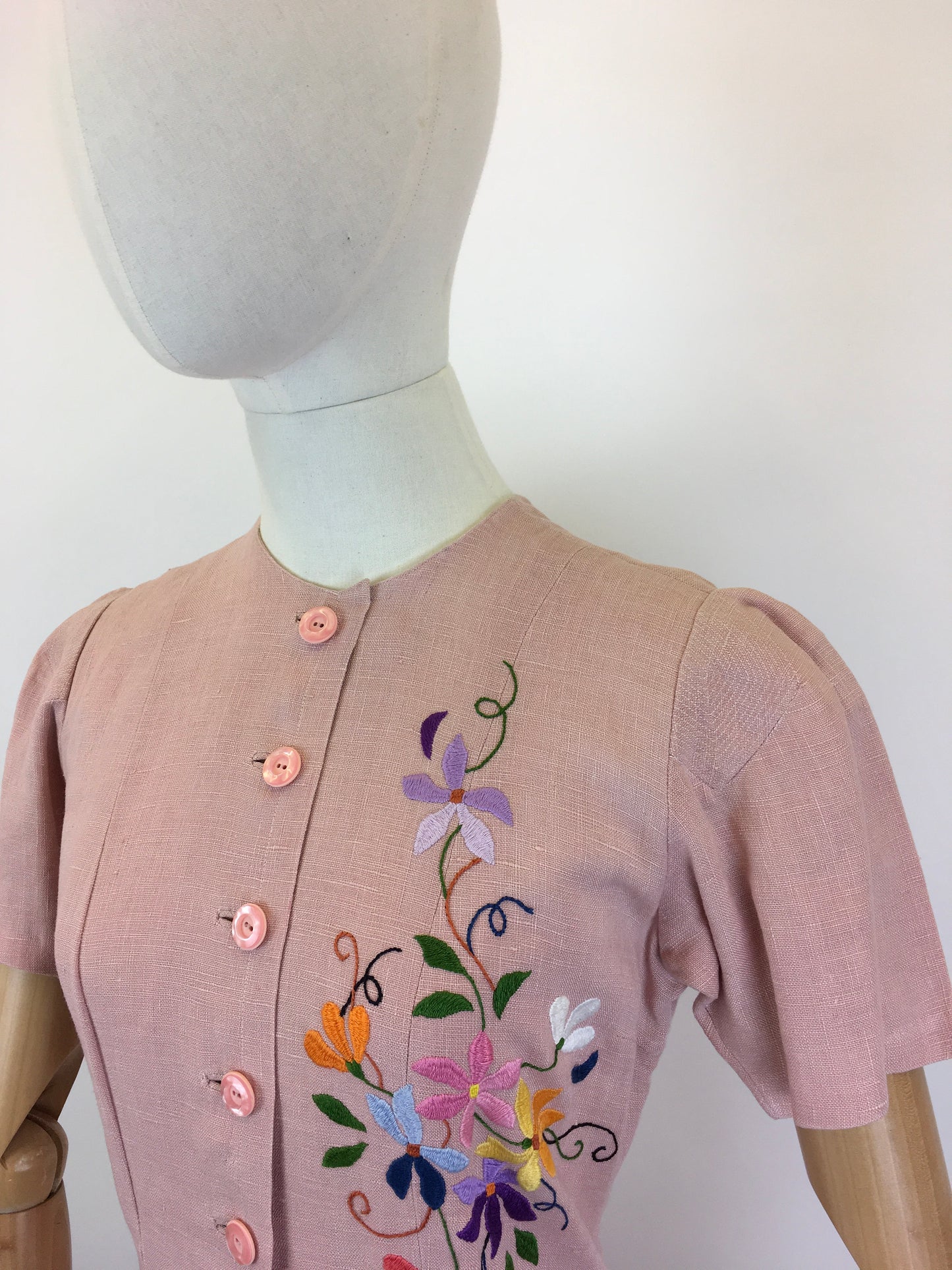 Original Early 1940’s Moygoshal Linen Dress with Embroidery - In Powdered Rose with Spring Meadow Florals