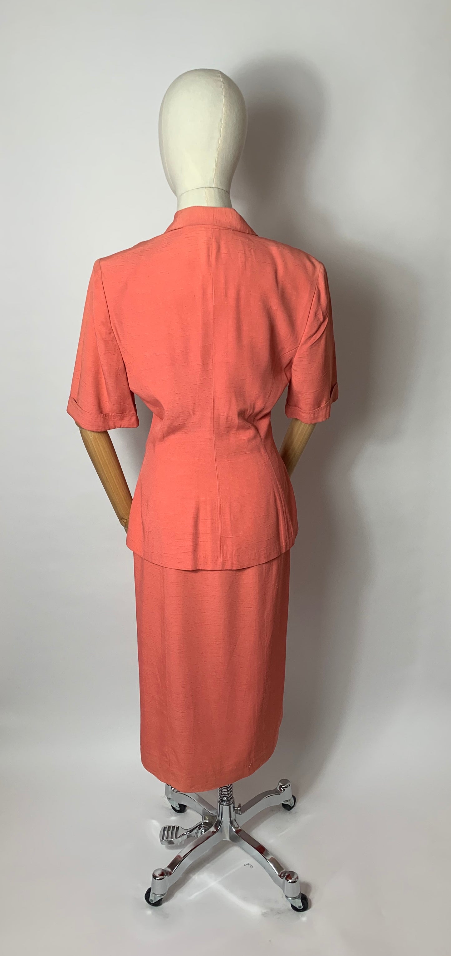 Original 1940’s 2pc Summer Suit - Fabulous Coral Colour and Lovely Detailing