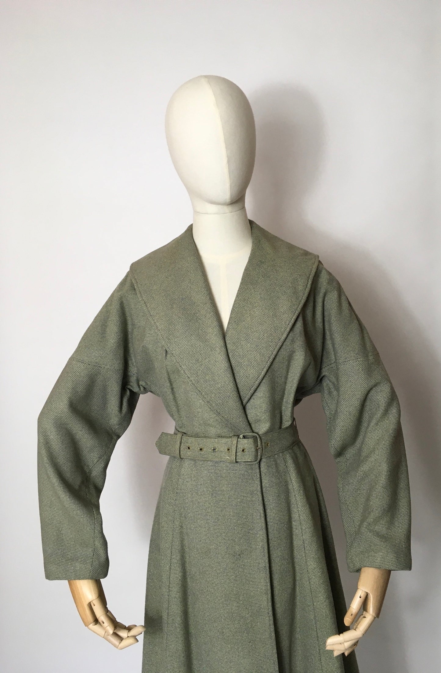Original 1940’s Showerproof Coat by ‘ Telemac Rainwear Ltd ‘ - Featuring a Fabulous Large Shaped Collar