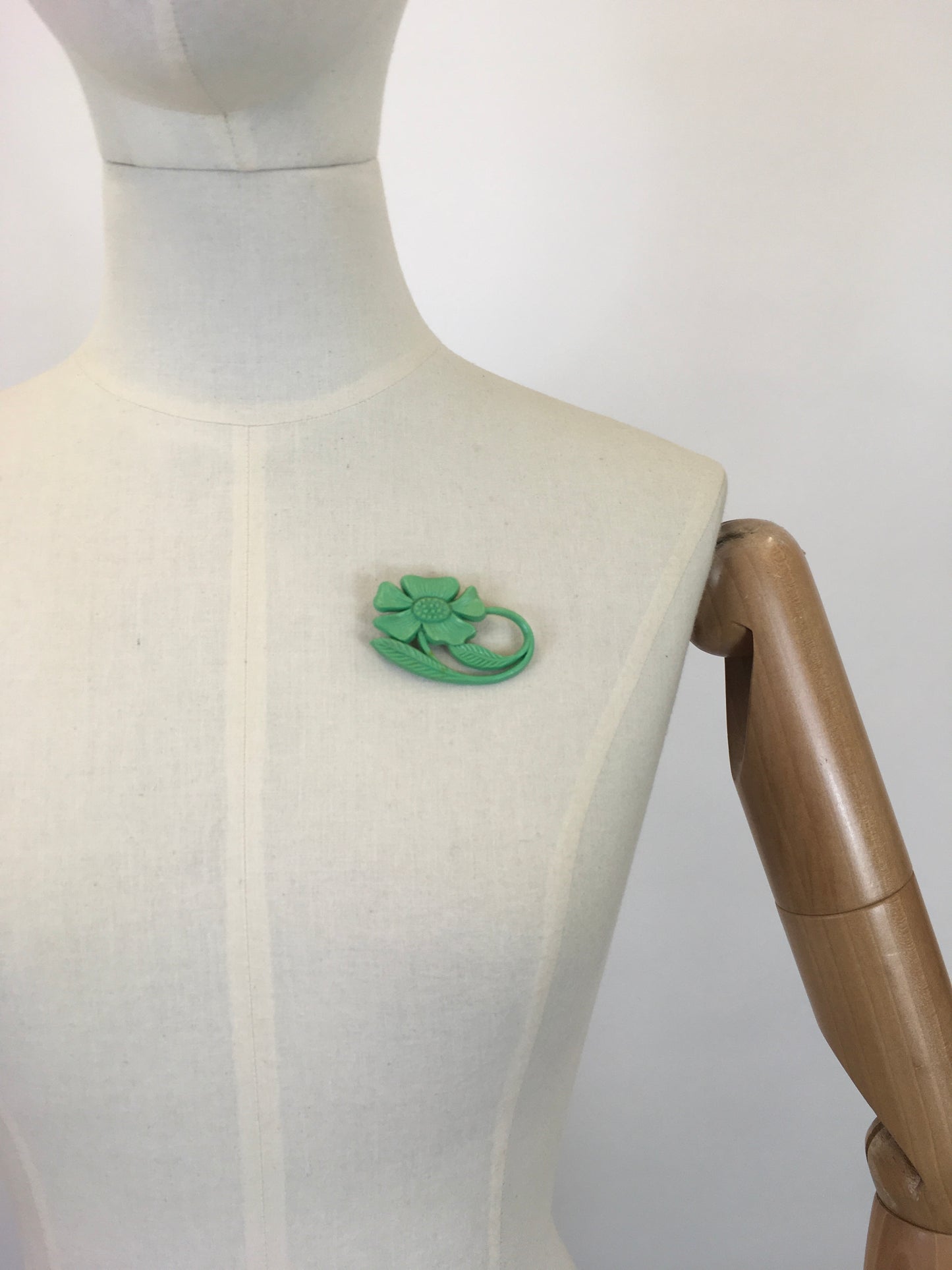 Original 1940’s Early Plastic Brooch - In Deco Green