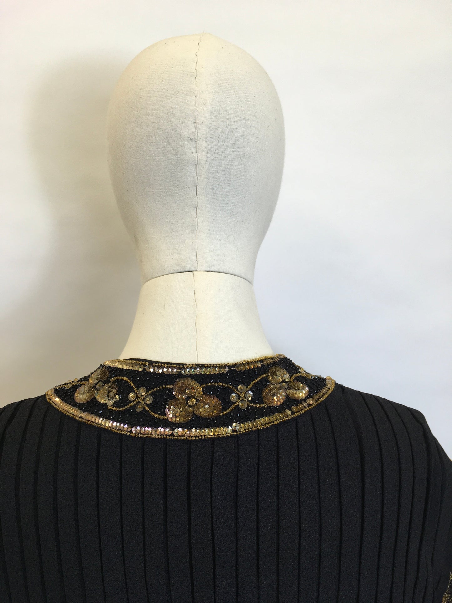 Original 1940’s Double Dinner Plate Label Blouse - Amazing Beadwork and Pleating