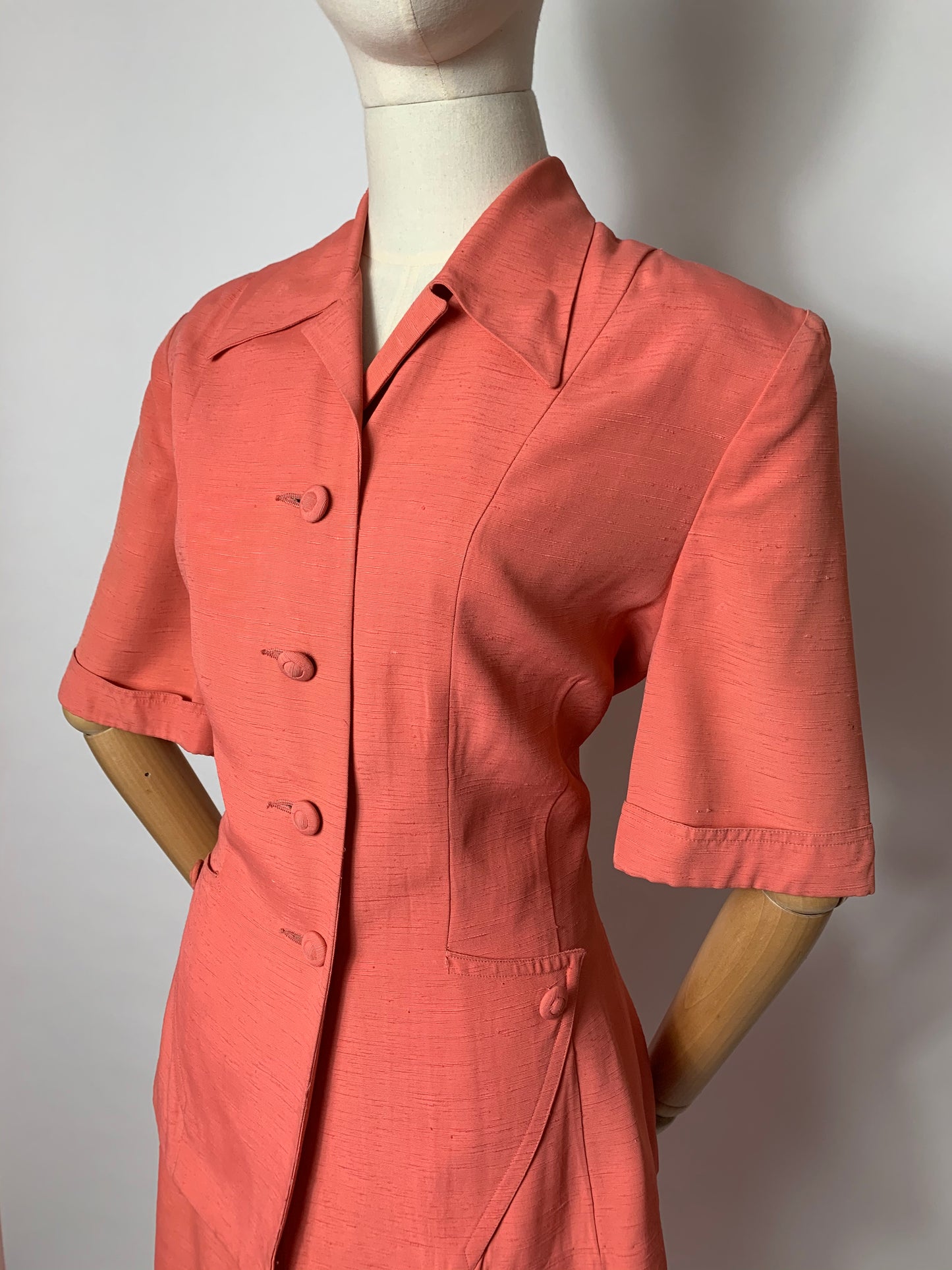 Original 1940’s 2pc Summer Suit - Fabulous Coral Colour and Lovely Detailing