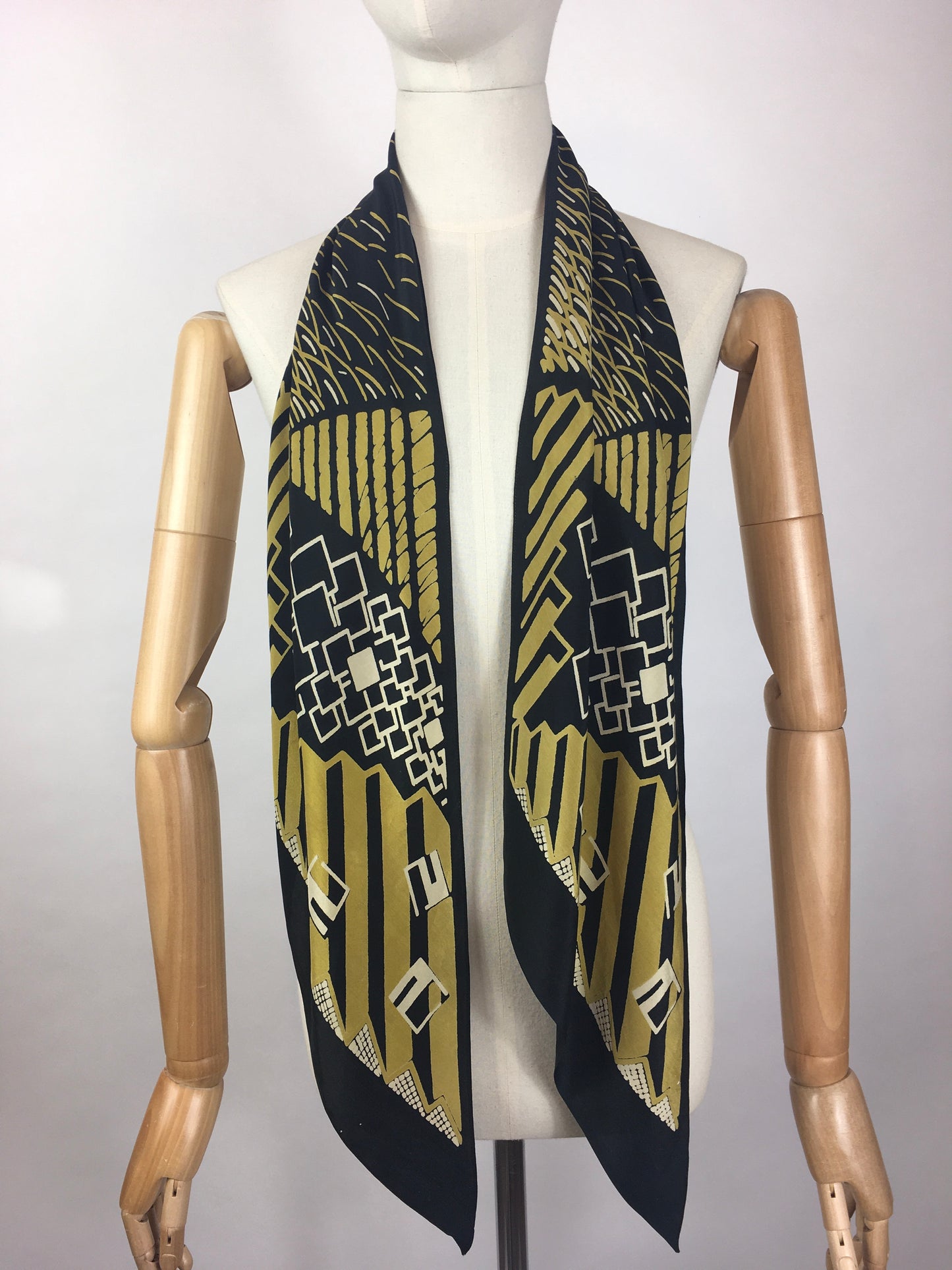 Original 1930’s SENSATIONAL Silk Deco Pointed Scarf - In Black, Gold & Cream