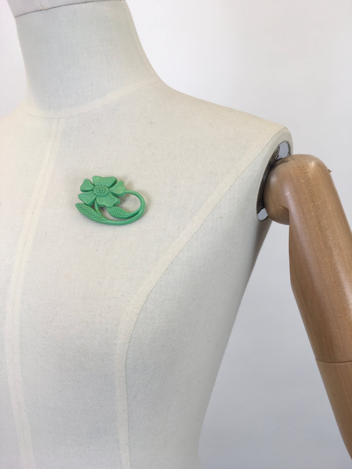 Original 1940’s Early Plastic Brooch - In Deco Green