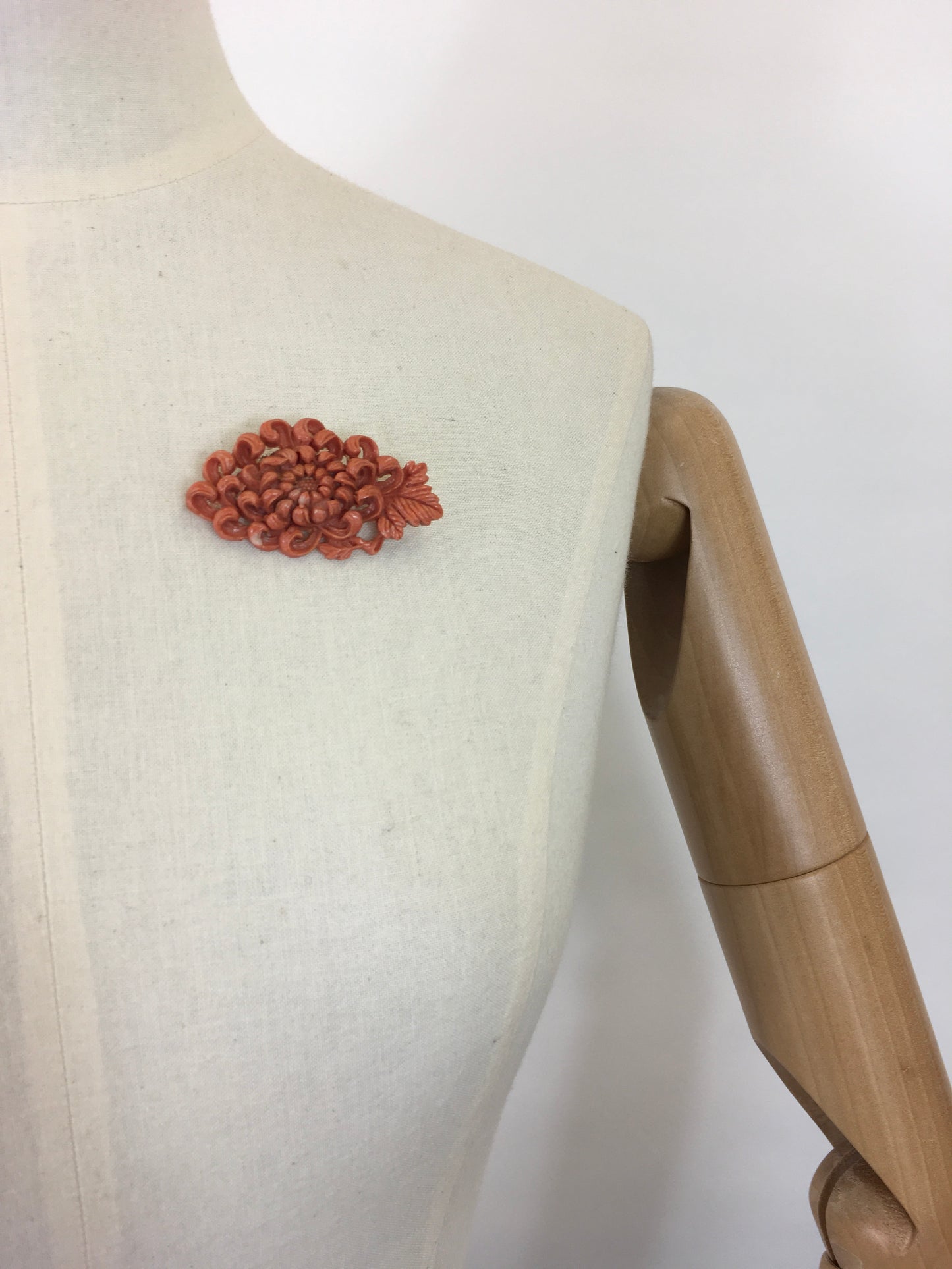 Original 1940s Floral Celluloid Brooch - In a Beautiful Coral Colour