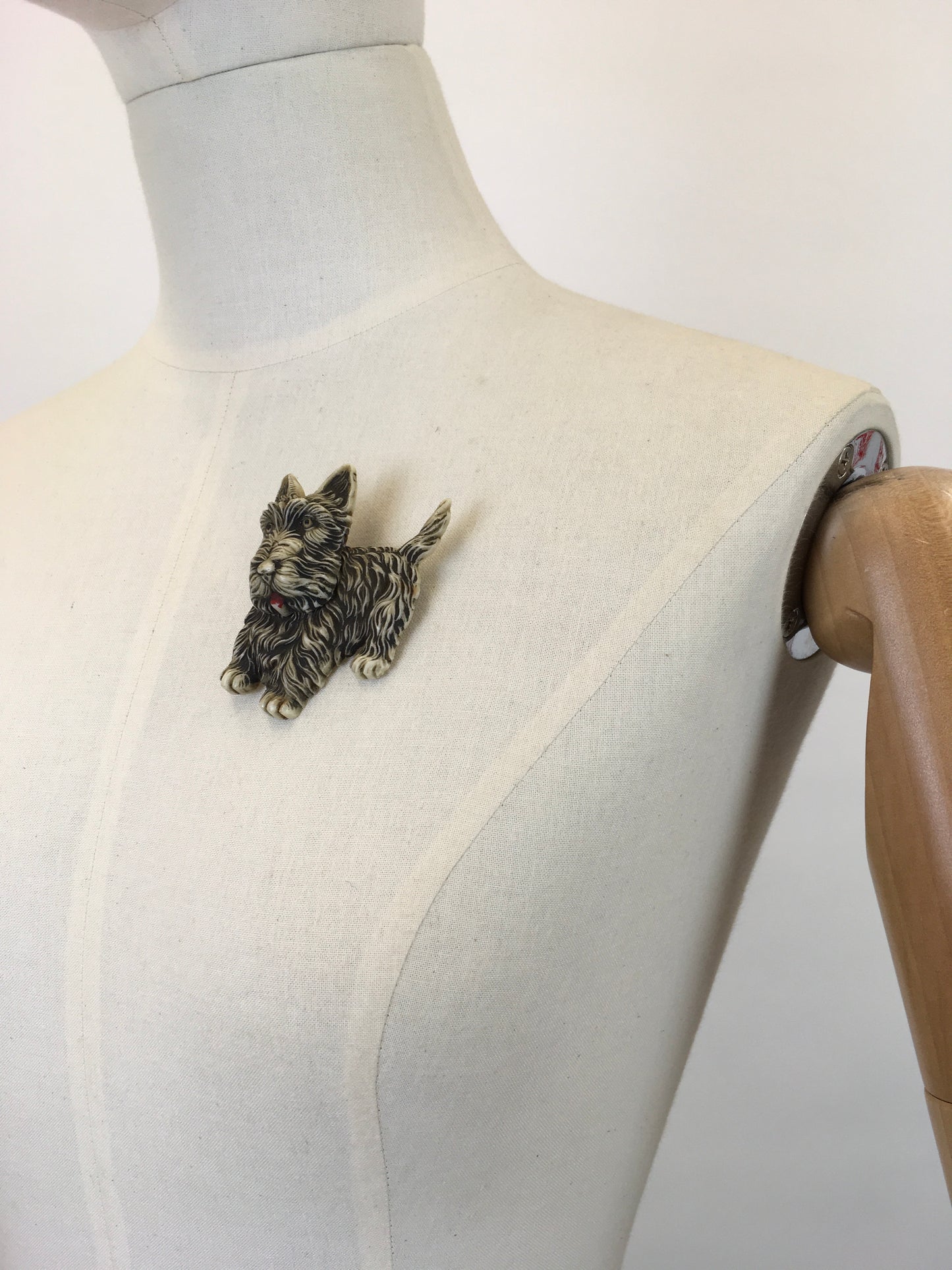 Original 1940’s Large Celluloid Scottie Dog Brooch - With Moveable Head