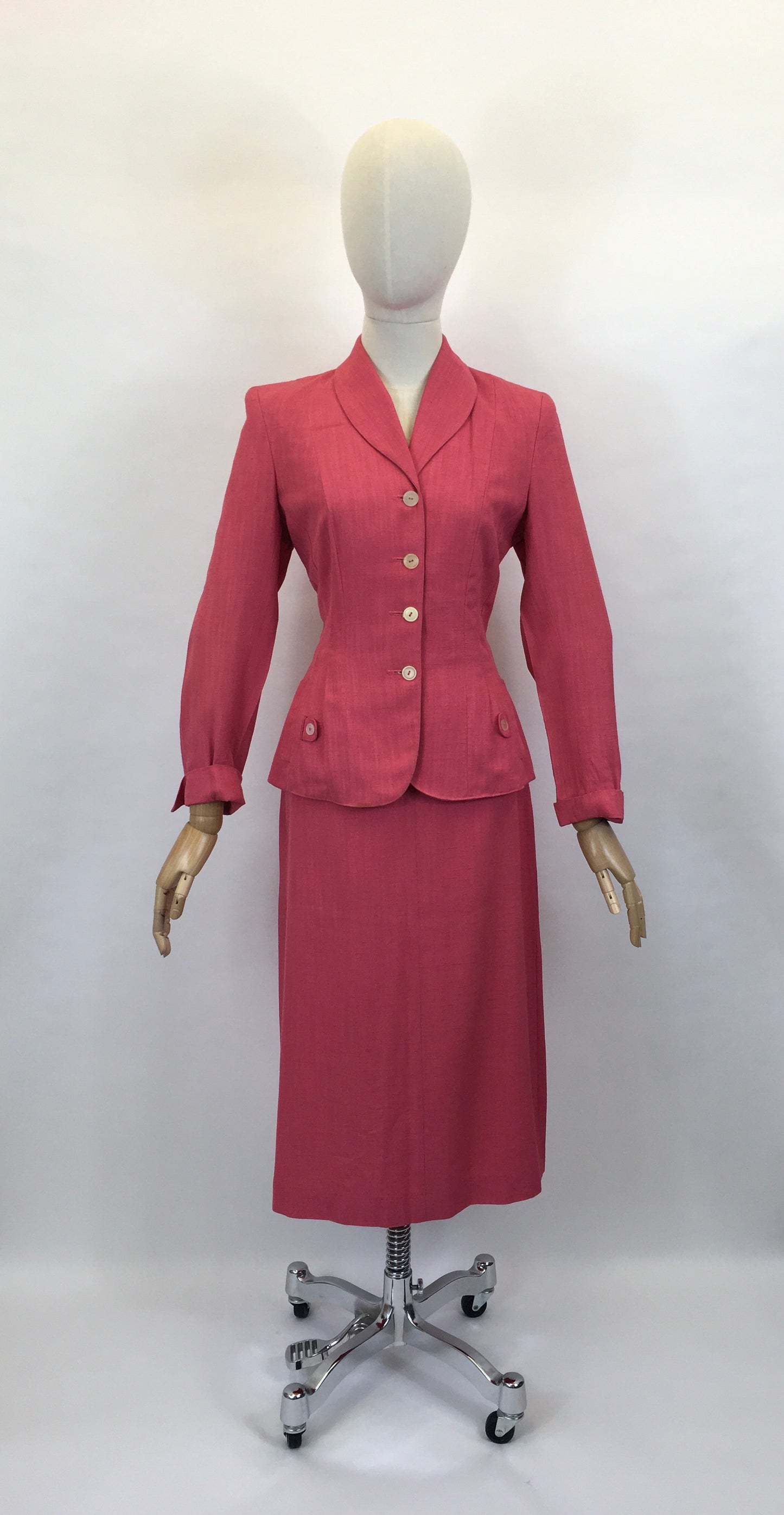 Original 1940’s Fabulous Bubblegum Pink 2pc Suit - In A Gorgeous Linen Fabric