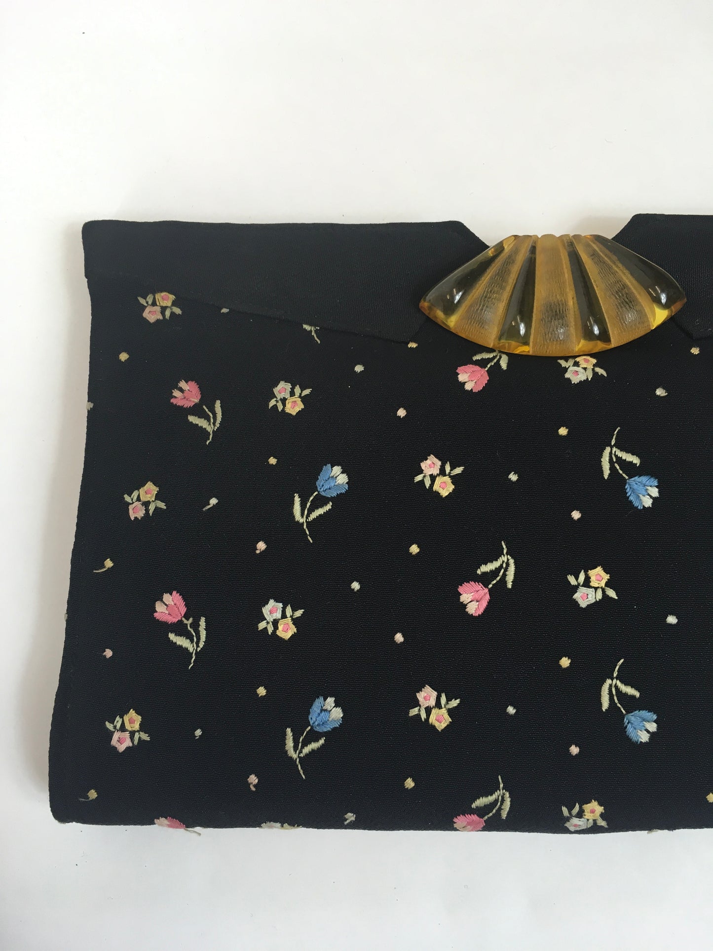 Original 1930's Stunning Embroidered Clutch Handbag - With Fan Shaped Lucite Clasp