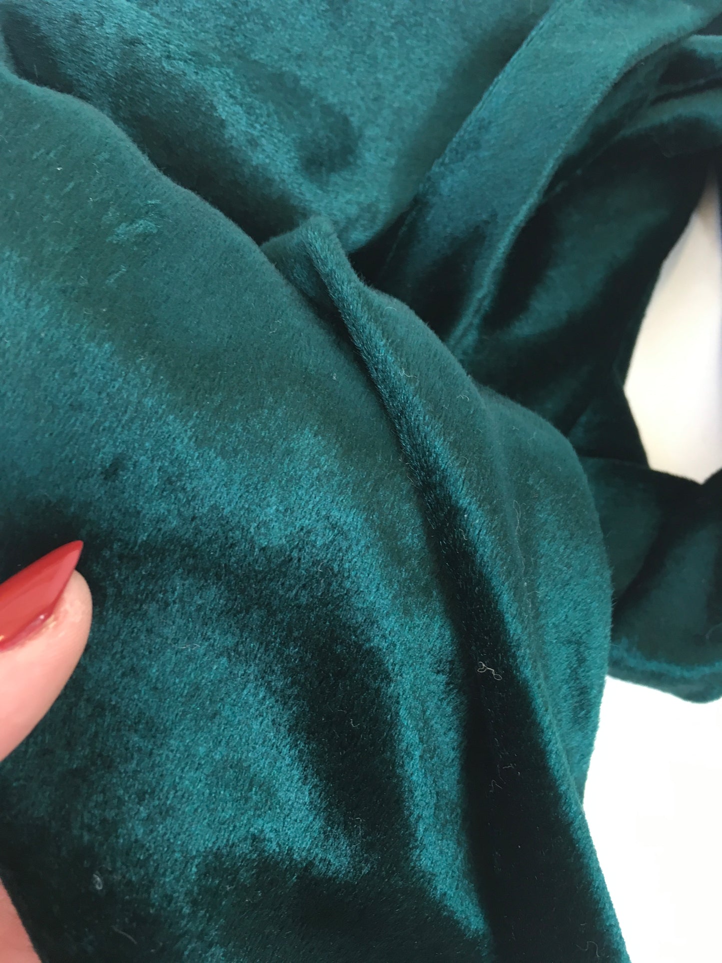 Original 1920's / 1930's Fabulous Pine Green Velvet Skull Cap - With Deco Pointed Scarf Tails