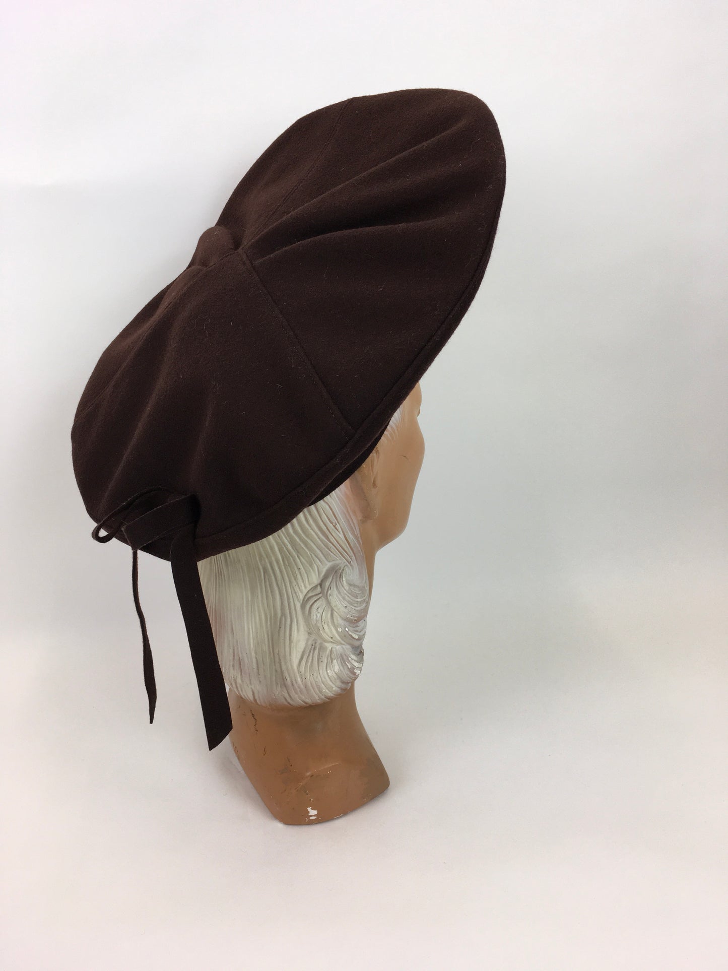 Original 1940s Warm Brown Felt Halo Hat - Made by ‘ Gimbel Brothers ‘