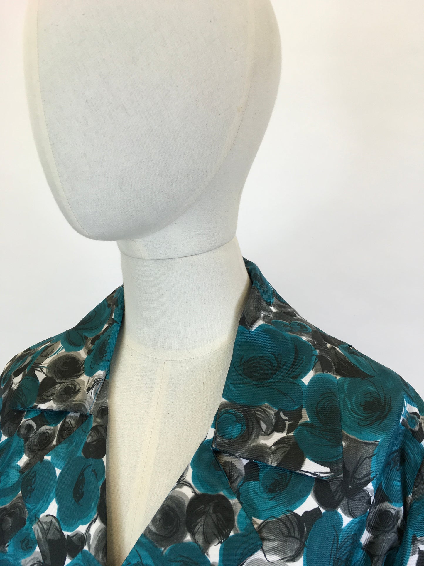 Original 1950’s Floral Jacket & Belt Set - In A Bright Turquoise, White and Charcoal