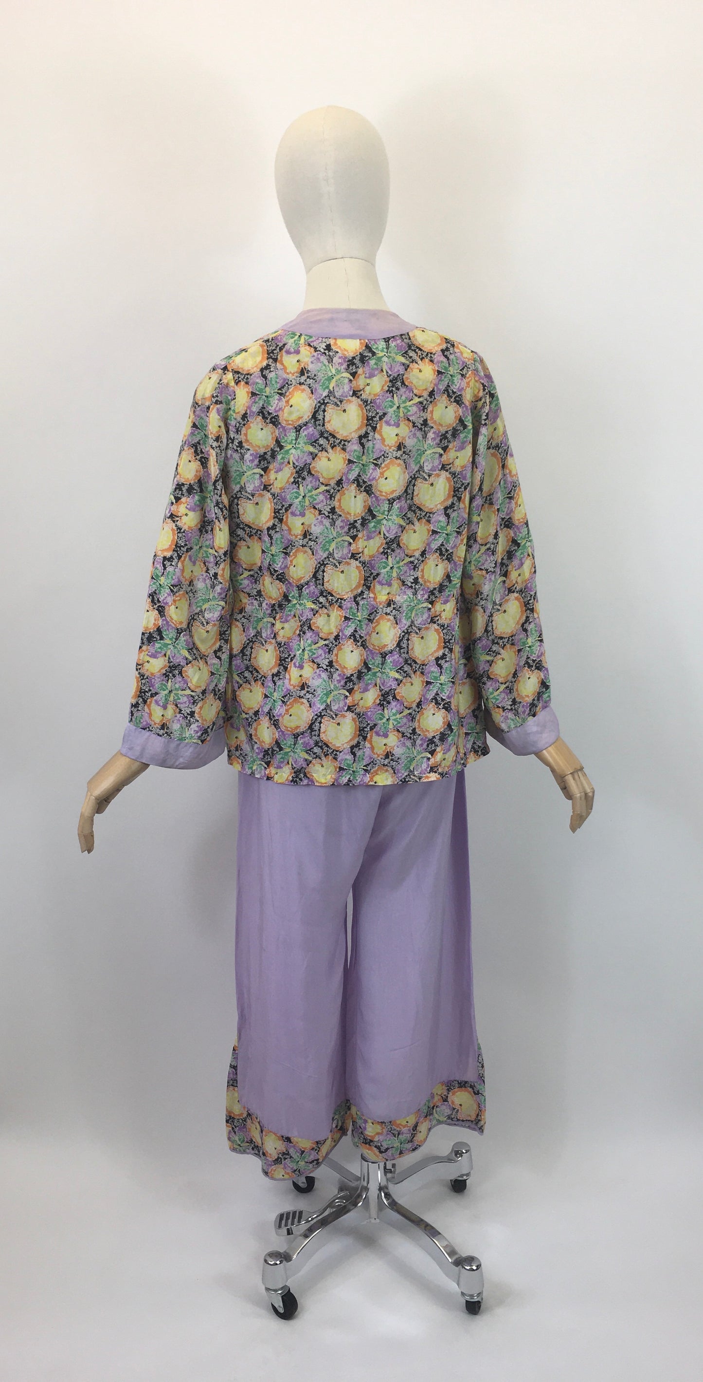 Original 1930’s Sublime 3pc Beach Pyjamas Set - In Powdered Lilac & Fruit Print Silk