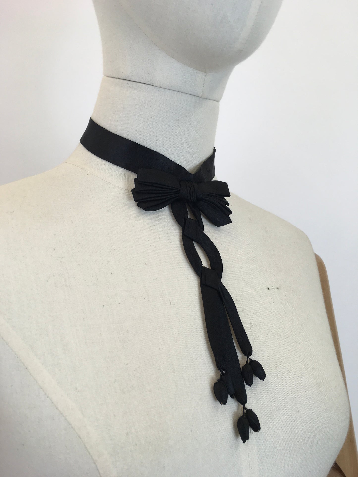 Original 1930's Sublime Choker Silk Adornment - In A Rich Black