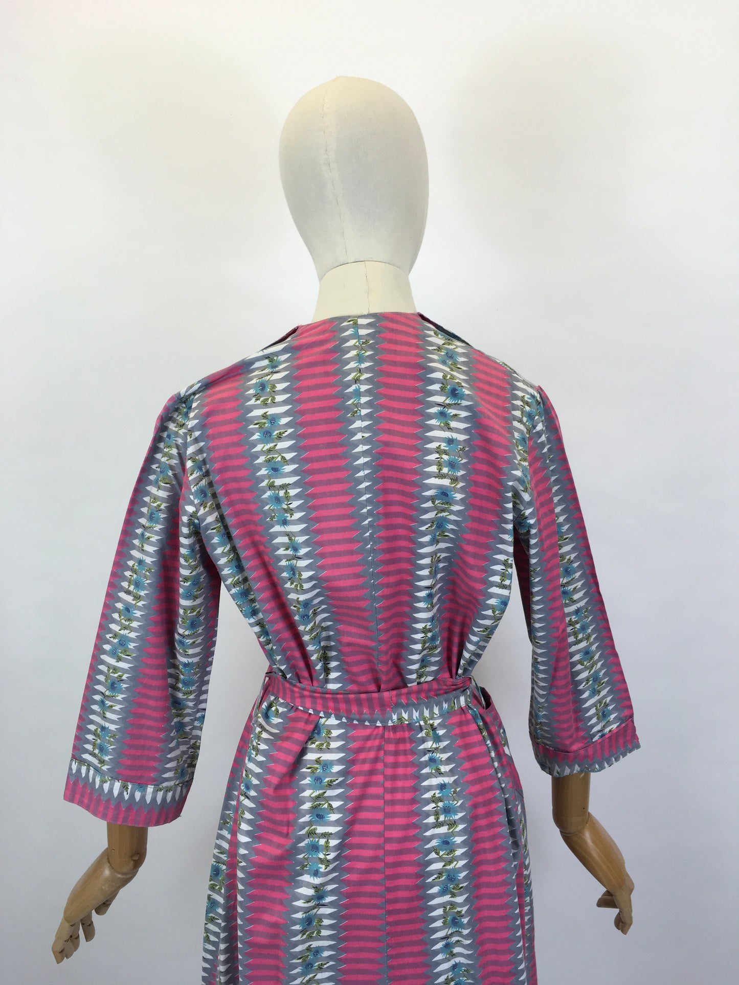 Original 1950’s Pretty Cotton Day Dress - In Bright Pinks, Blues & Greys