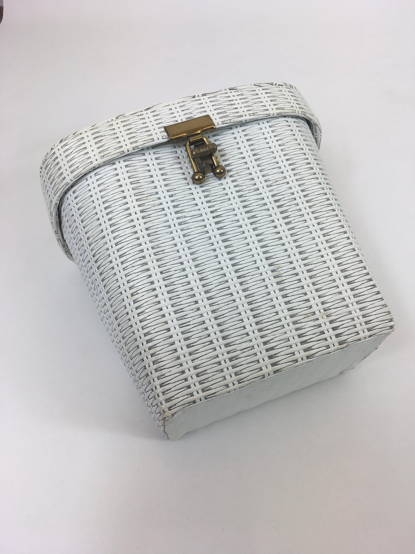 Original 1950's Sensational White Bucket Bag - With A Fabulous Straw / Weave Effect