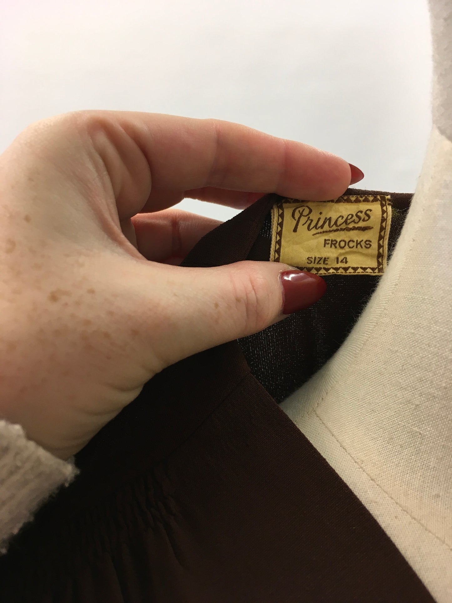 Original Sensational Late 1930's Early 1940's ' Princess Frocks' Dress - In Warm Brown & Embroidery In Yellow & Green