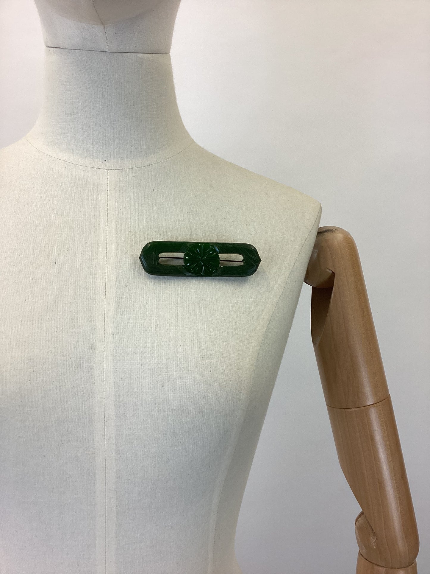 Original Late 1930’s Early 1940’s Carved Bakelite Brooch - In Forest Green
