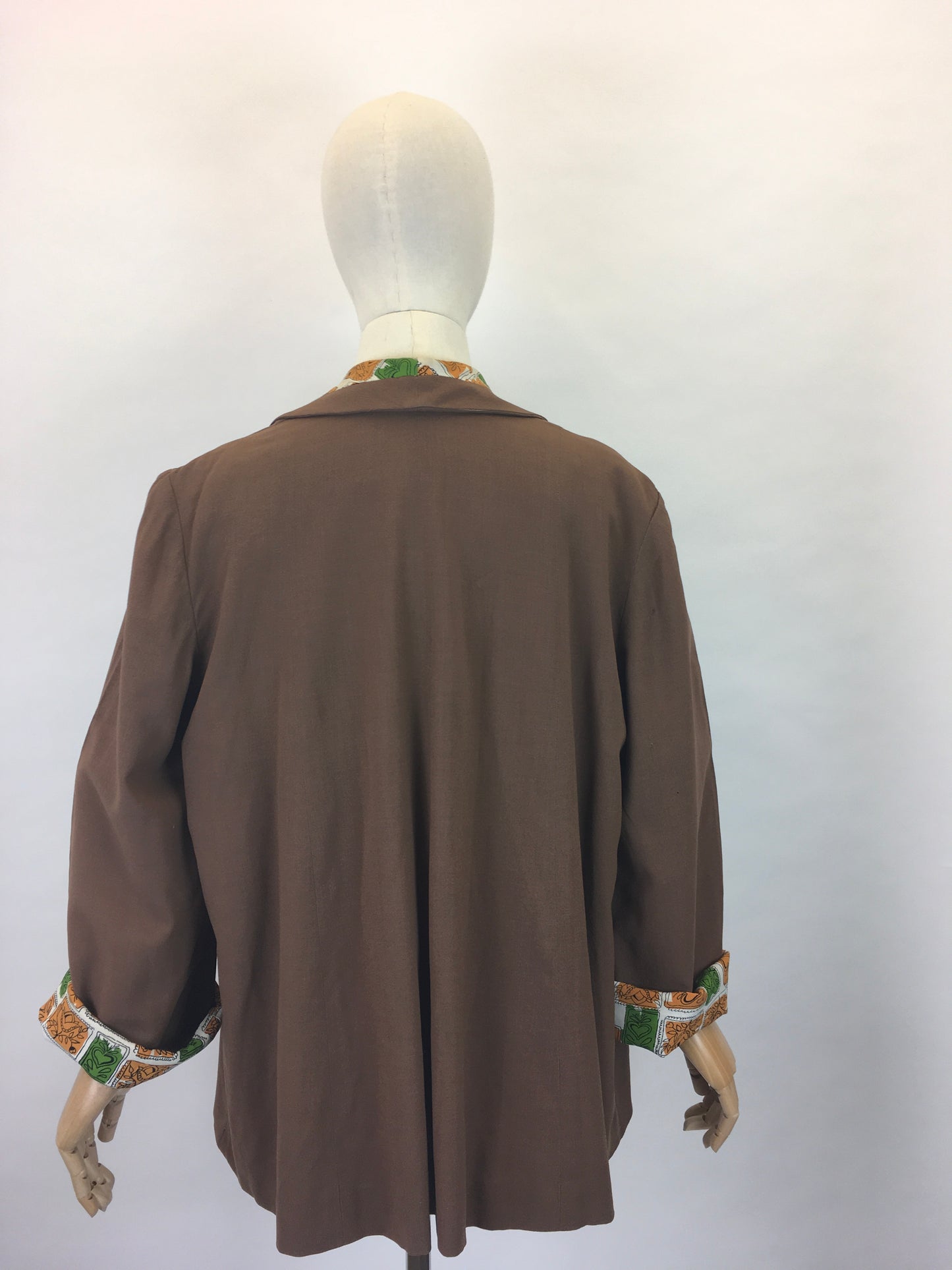 Original 1940s Brown Linen Swing Jacket - With a Fabulous Contrast Rayon Lining in Bright Oranges and Greens