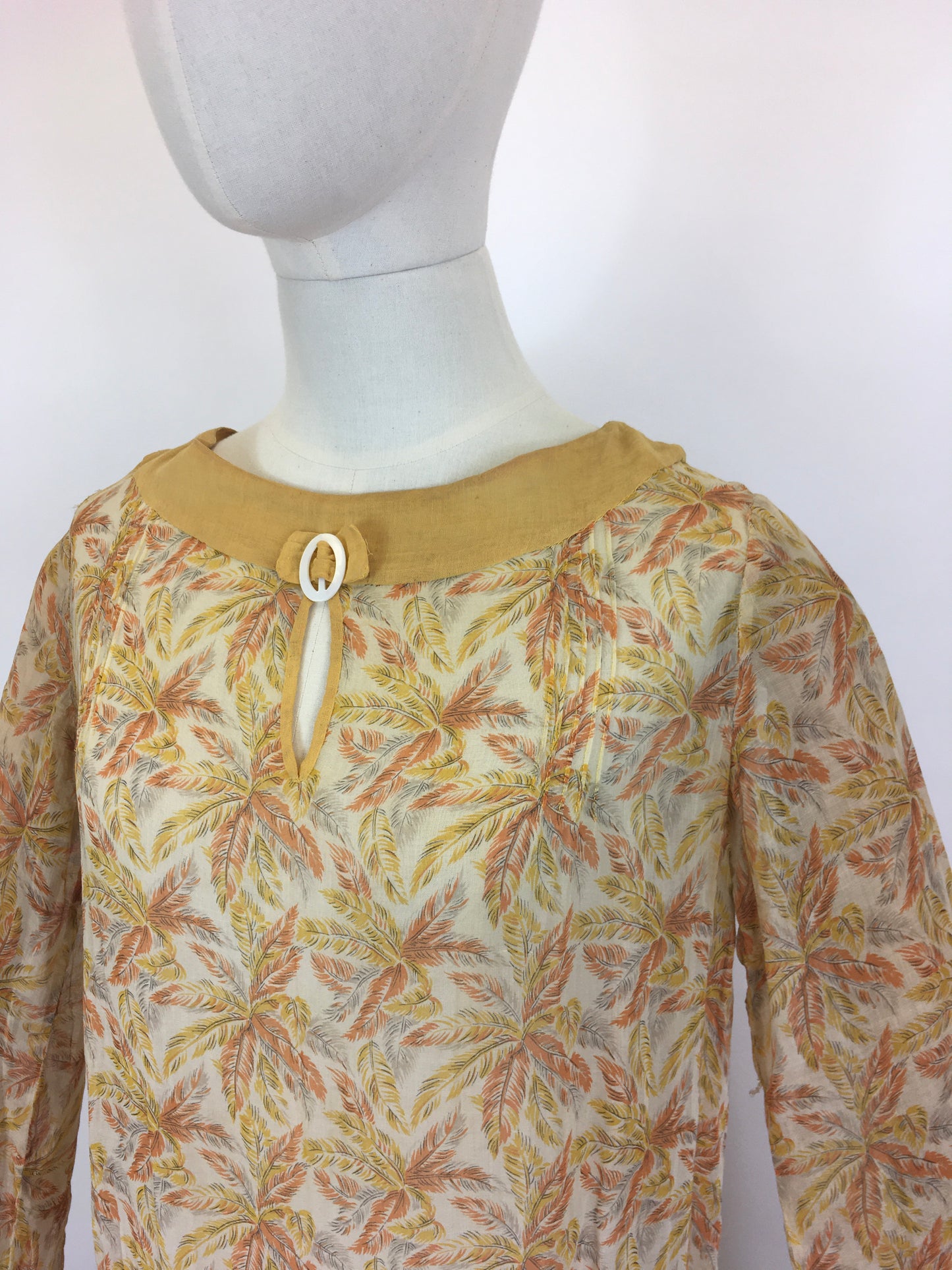 Original 1920’s FABULOUS Cotton Lawn Dress - Flora and Fauna in Buttery Yellows,Soft Oranges and Powdered Greys