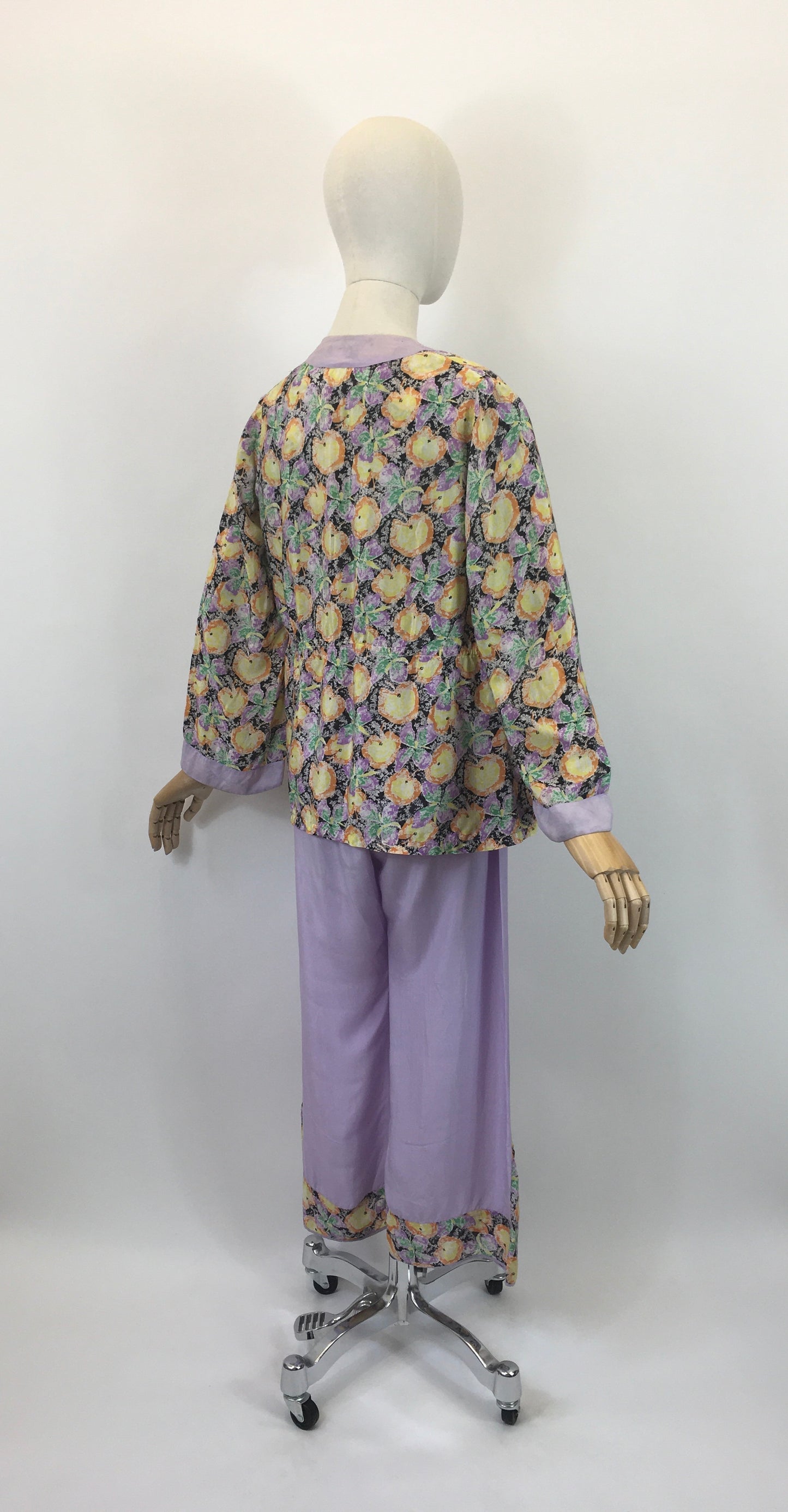 Original 1930’s Sublime 3pc Beach Pyjamas Set - In Powdered Lilac & Fruit Print Silk