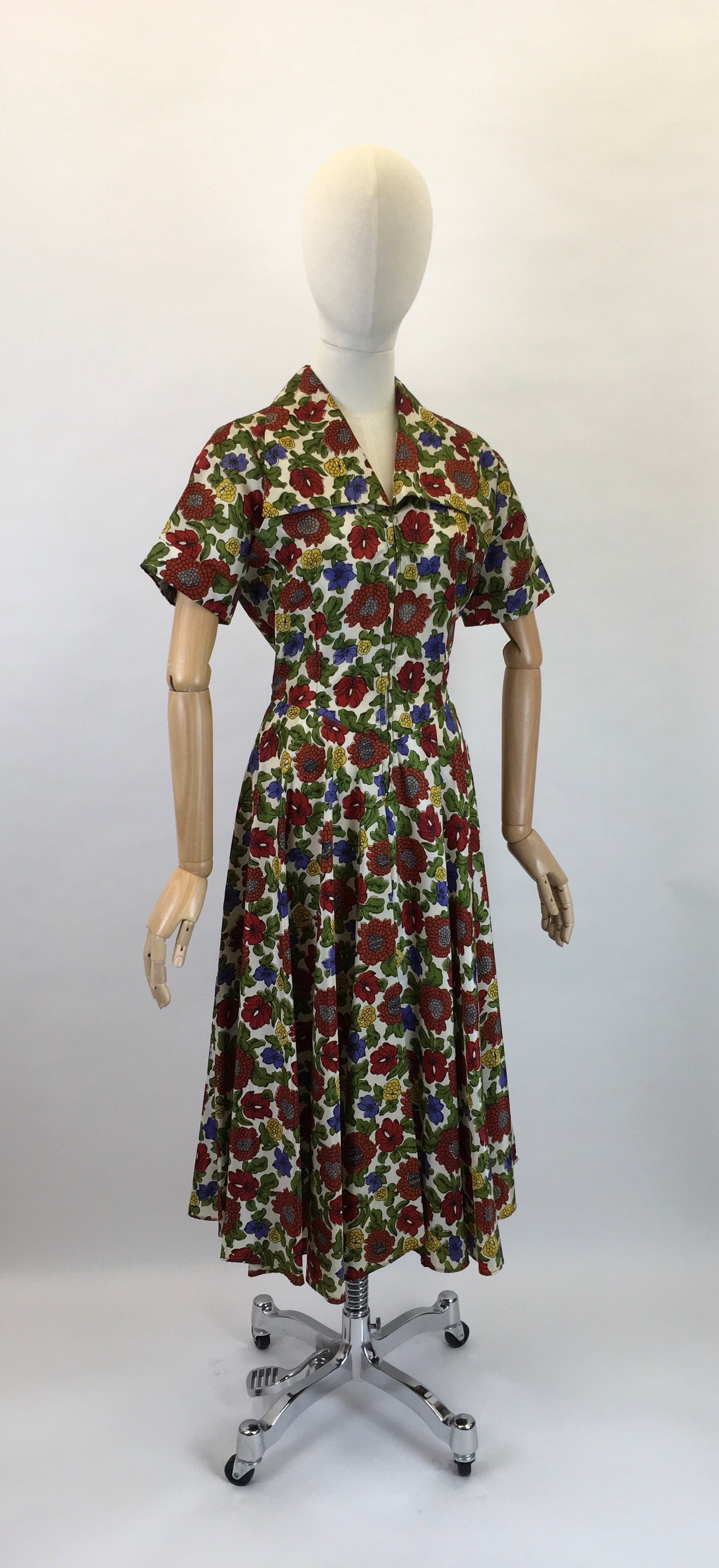 Original 1940s Floral Zip Front Dress - In Lovely Autumnal Shades of Rich Wines, Blues, Yellows and Greens