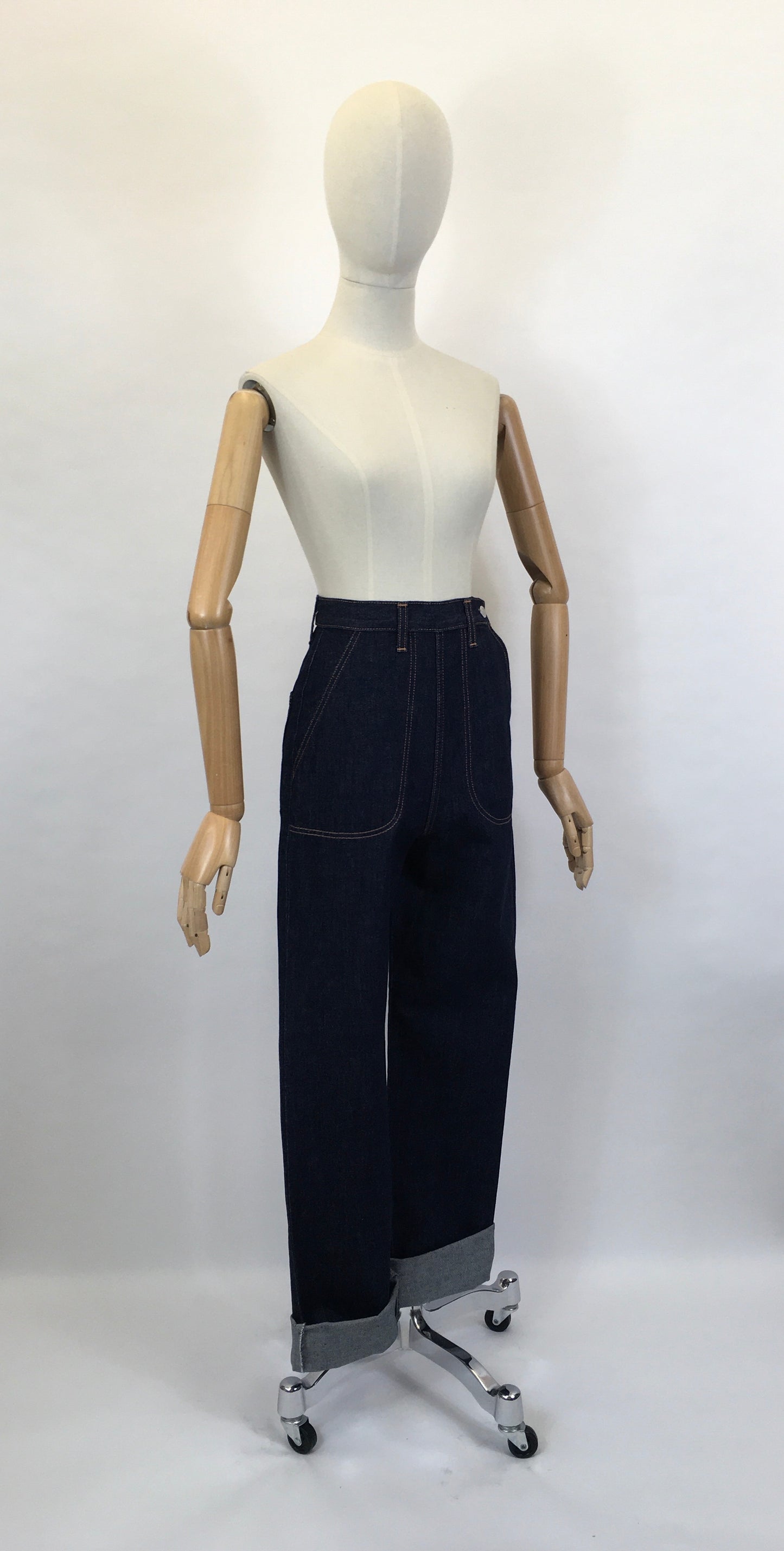 Freddie’s Of Pinewood Classic Jeans - In Denim